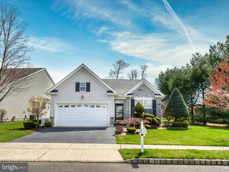 Manalapan, NJ 07726,18 WINTERGREEN DR