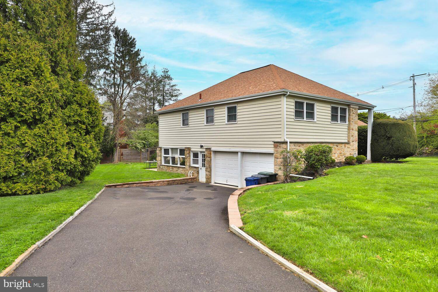 Rydal, PA 19046,838 WASHINGTON LN