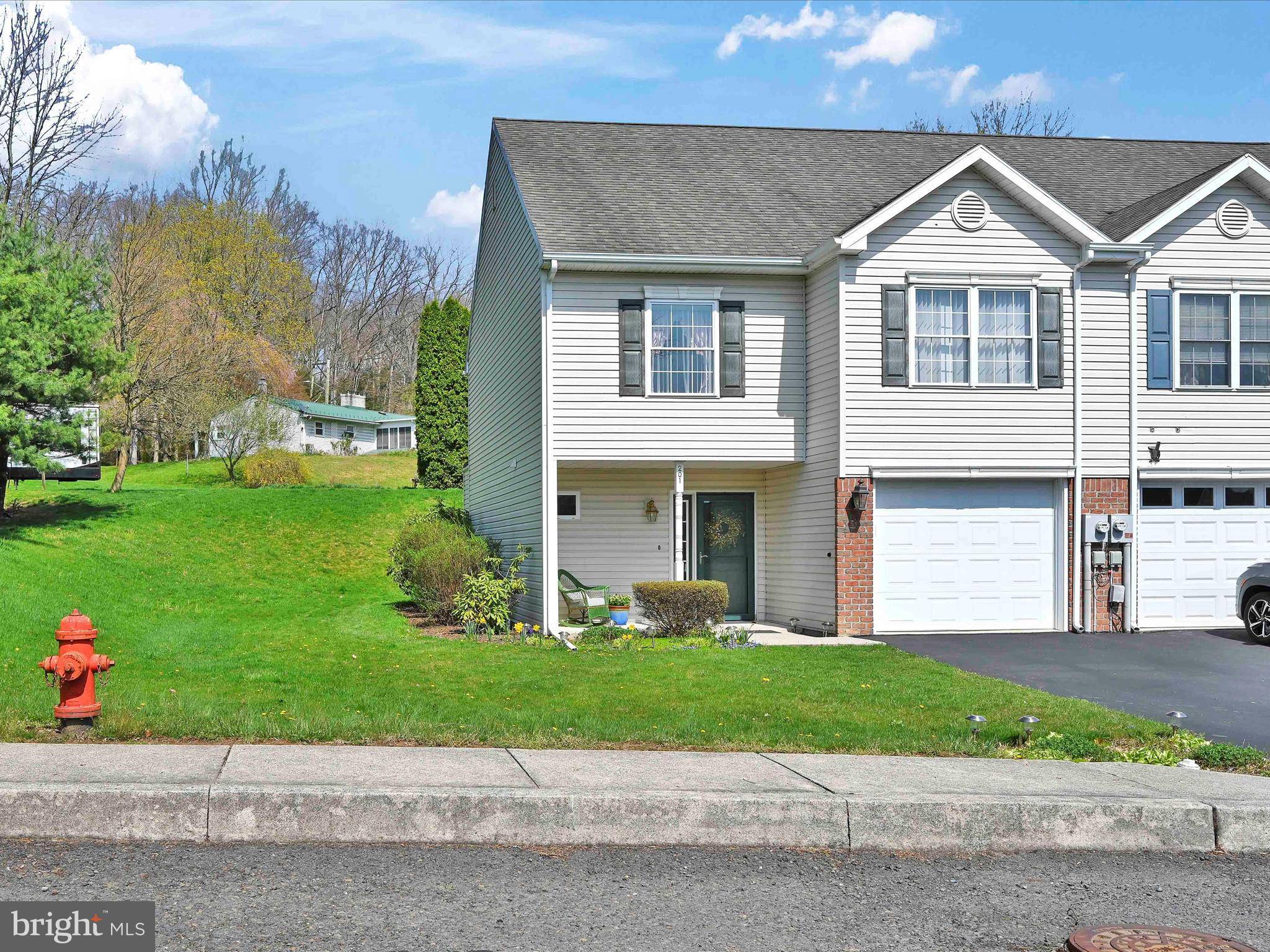 Pine Grove, PA 17963,201 PINE CREST VILLAGE DR