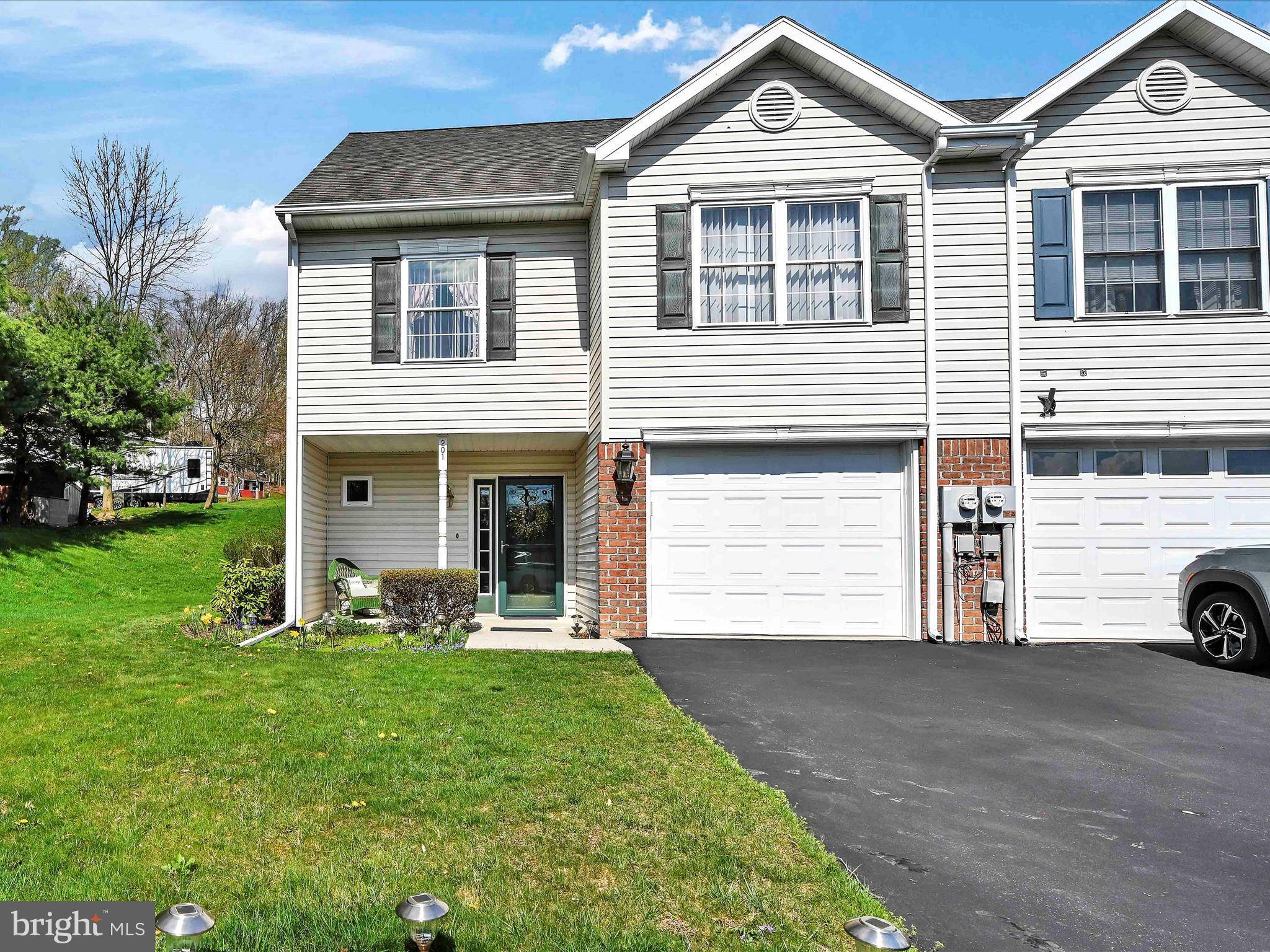 Pine Grove, PA 17963,201 PINE CREST VILLAGE DR