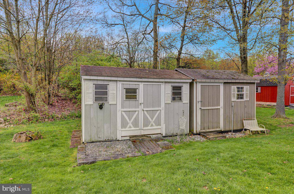 Blandon, PA 19510,29 MOUNTAIN VIEW LN