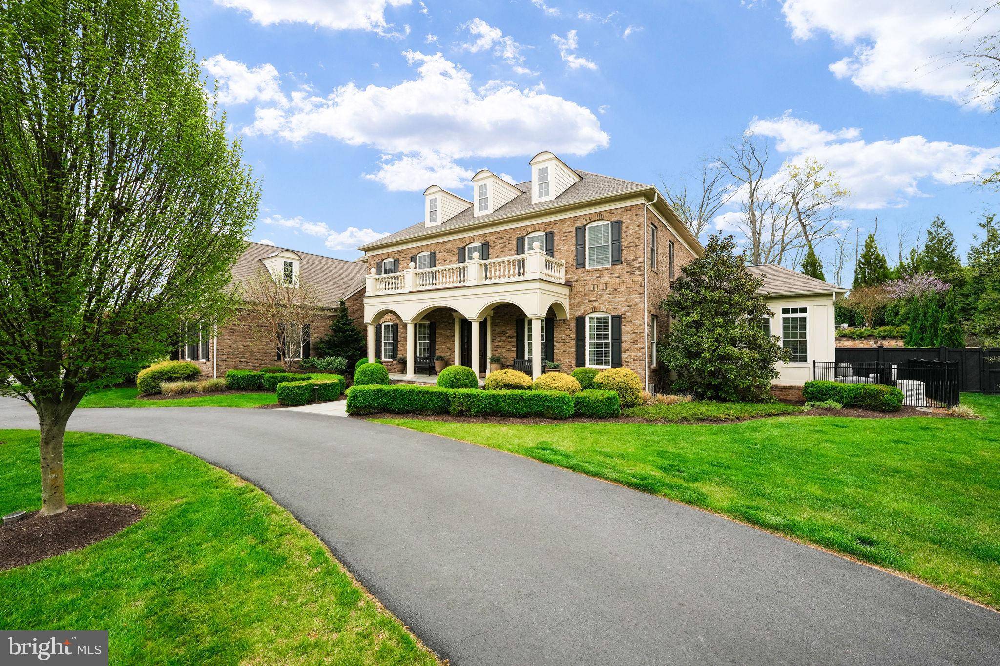 Oakton, VA 22124,2747 STREAM VISTA CT