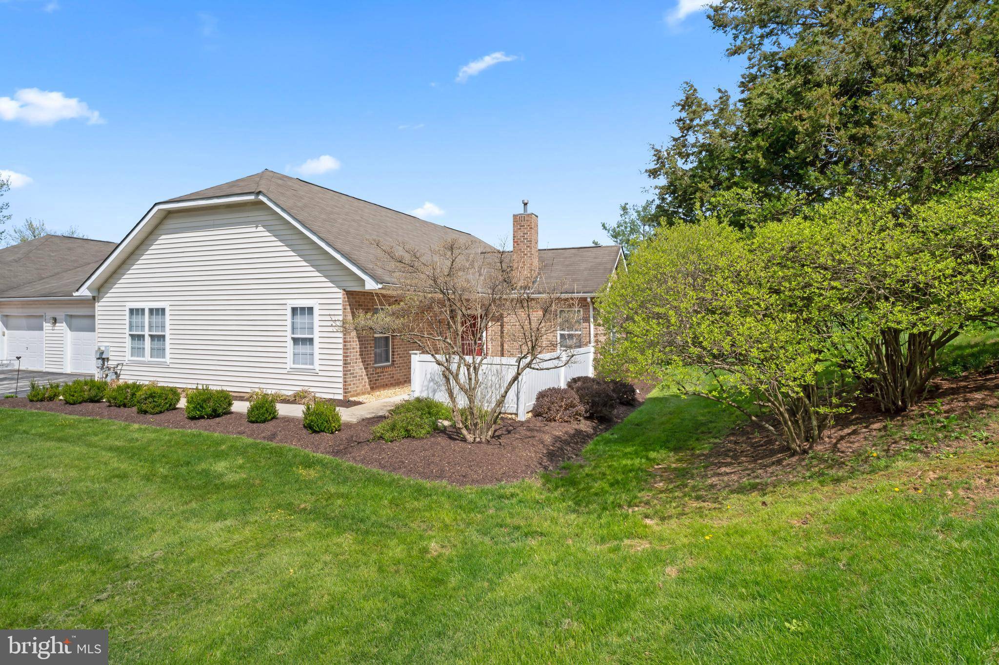 Phoenixville, PA 19460,163 VILLAGE WAY #8D