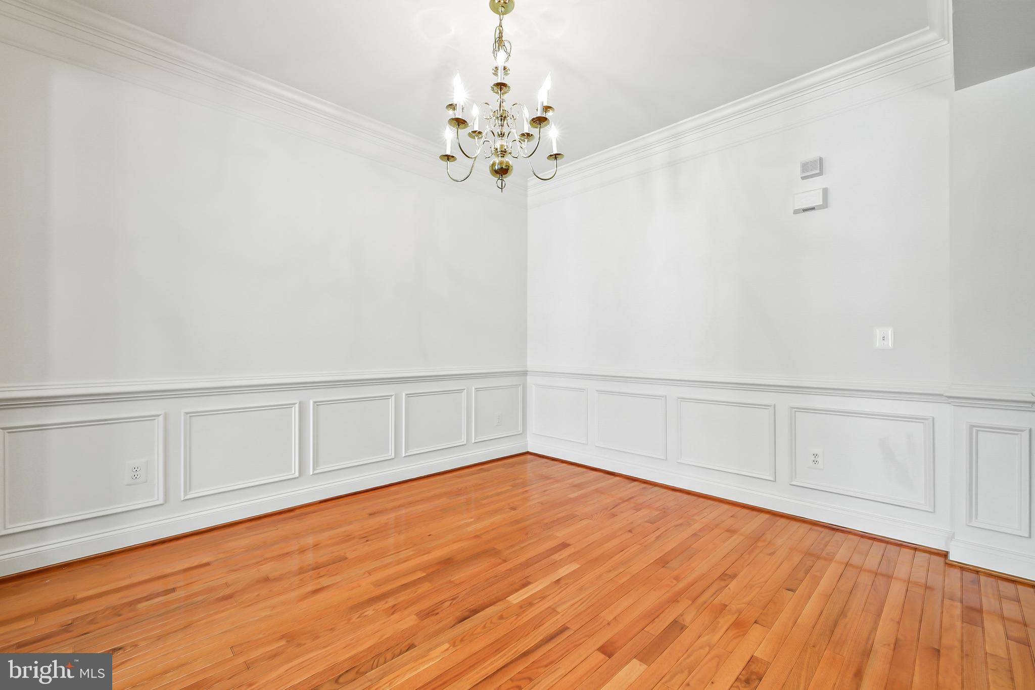 Lorton, VA 22079,8318 DOCKRAY CT