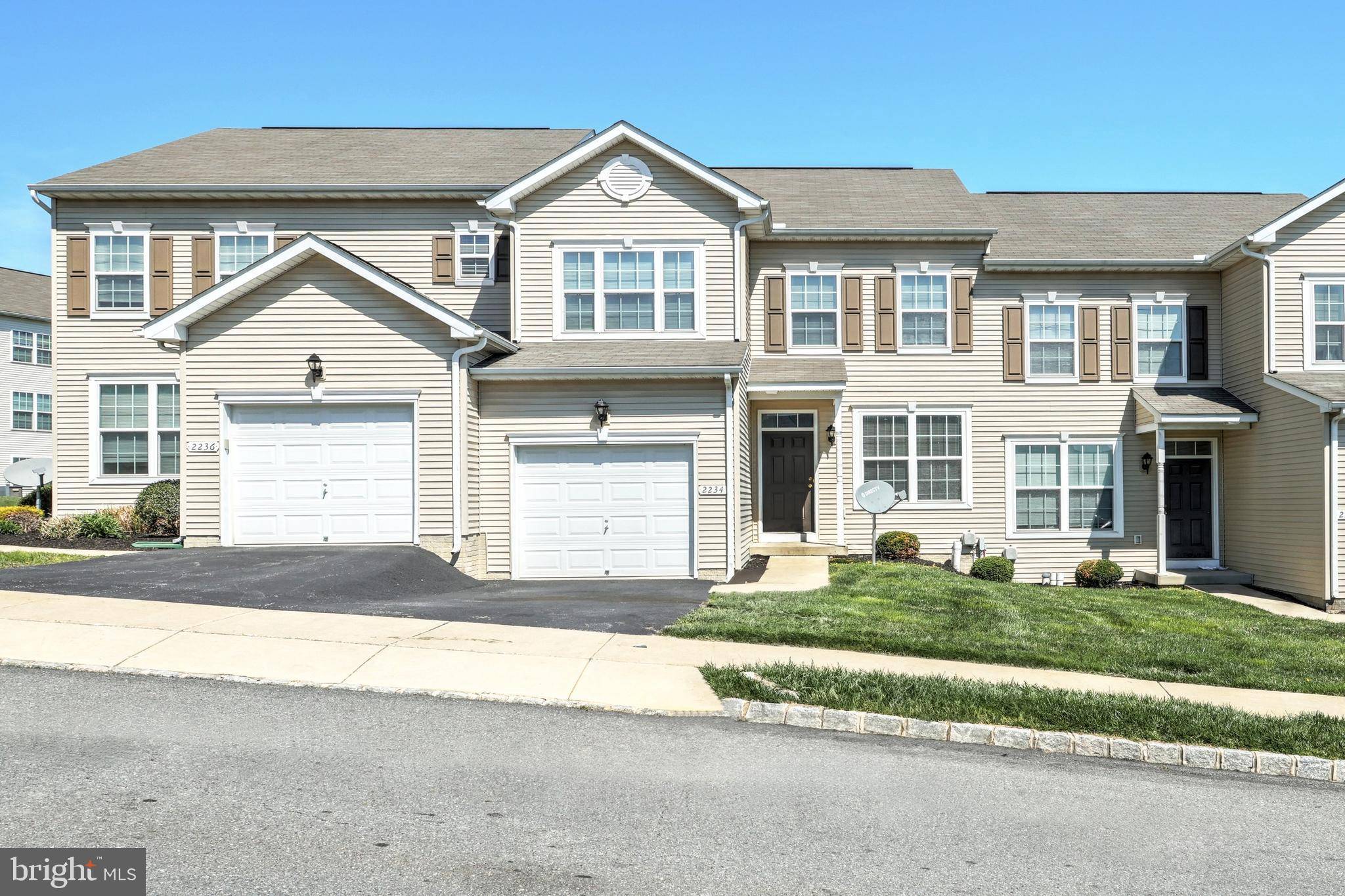 York, PA 17406,2234 LIVE OAK LN #2234