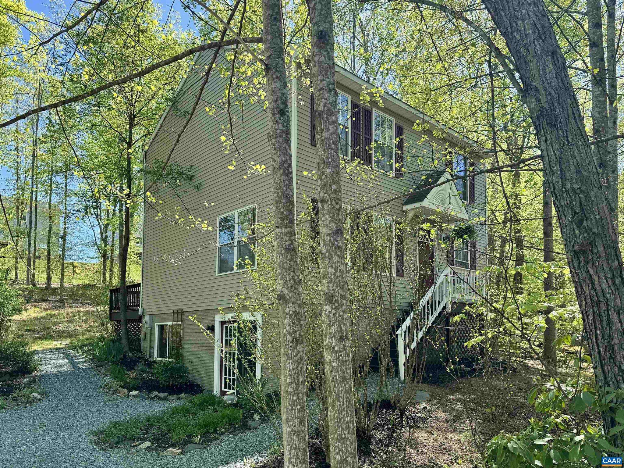 Palmyra, VA 22963,95 RIVERSIDE DR