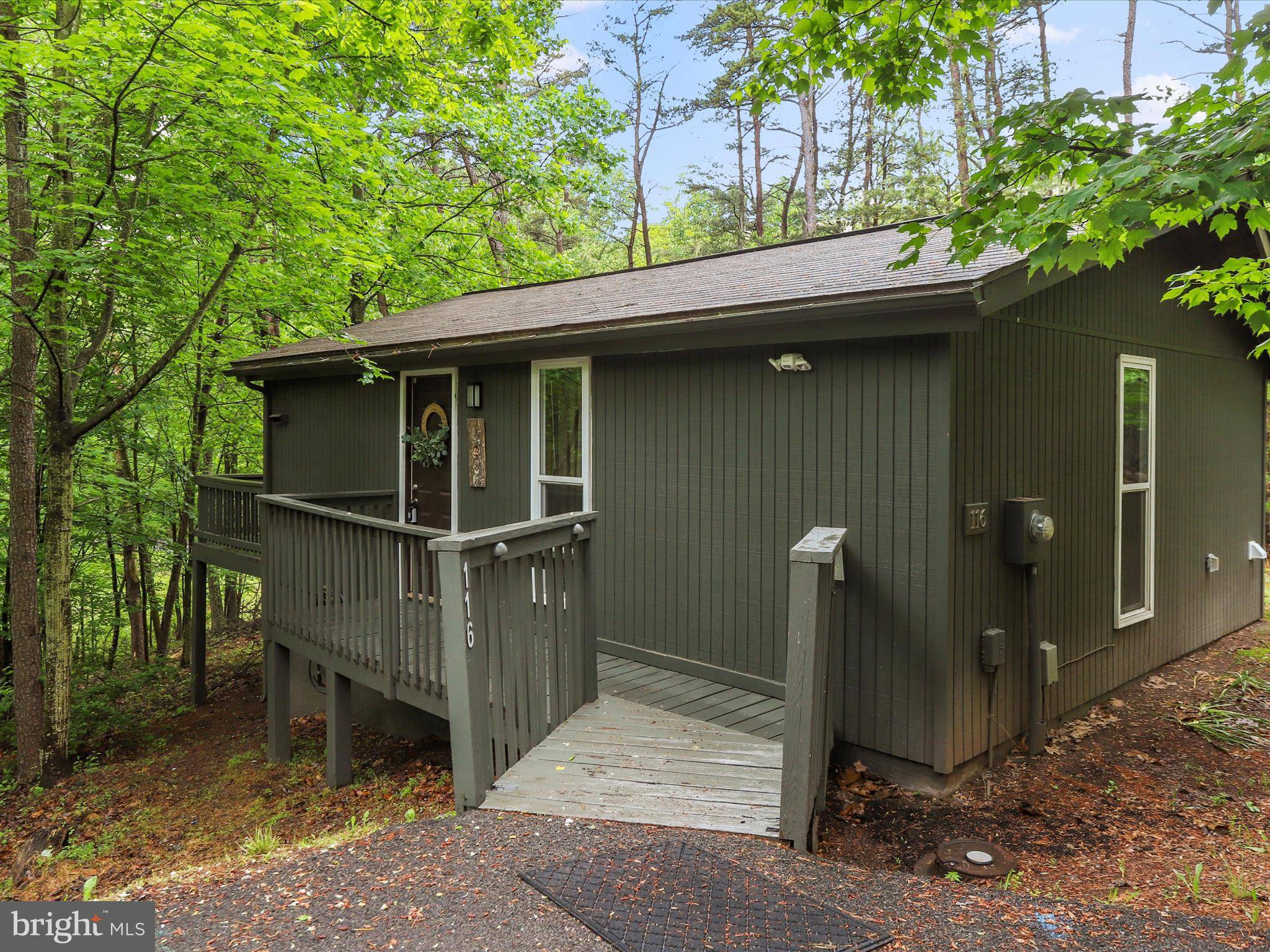 Hedgesville, WV 25427,116 CONIFER LN