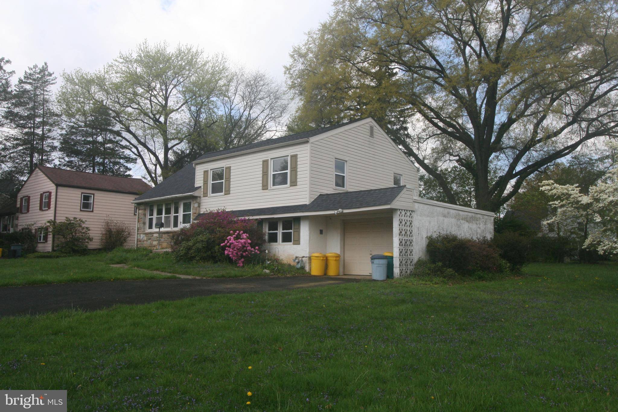 Oreland, PA 19075,517 BRADFORD RD