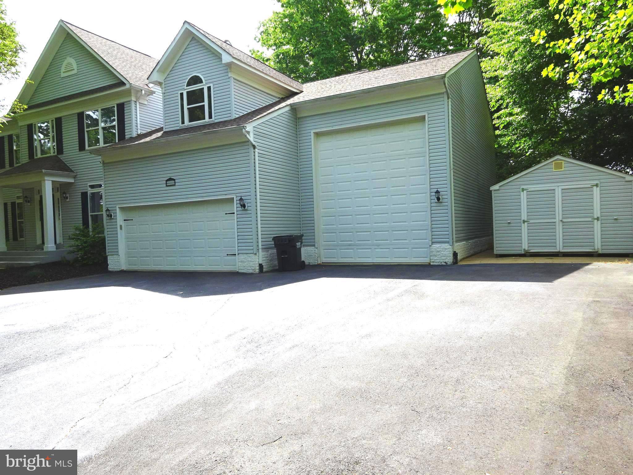 Manassas, VA 20112,6601 DEEP HOLLOW LN