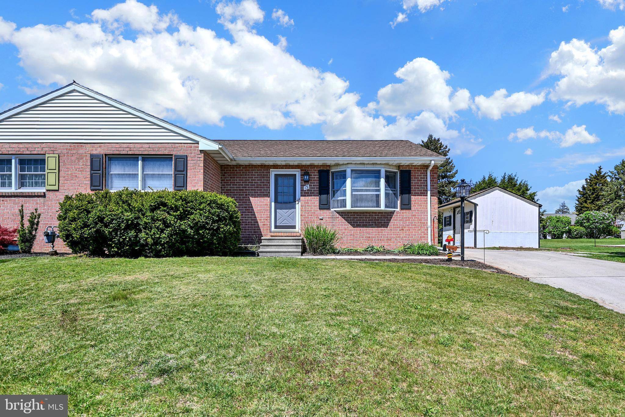 Hanover, PA 17331,15 SYCAMORE LN