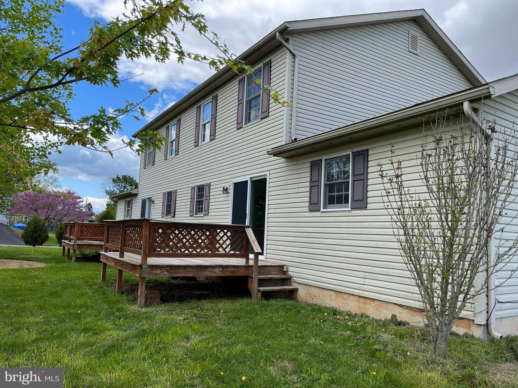 Shippensburg, PA 17257,5 HOLLY CT.