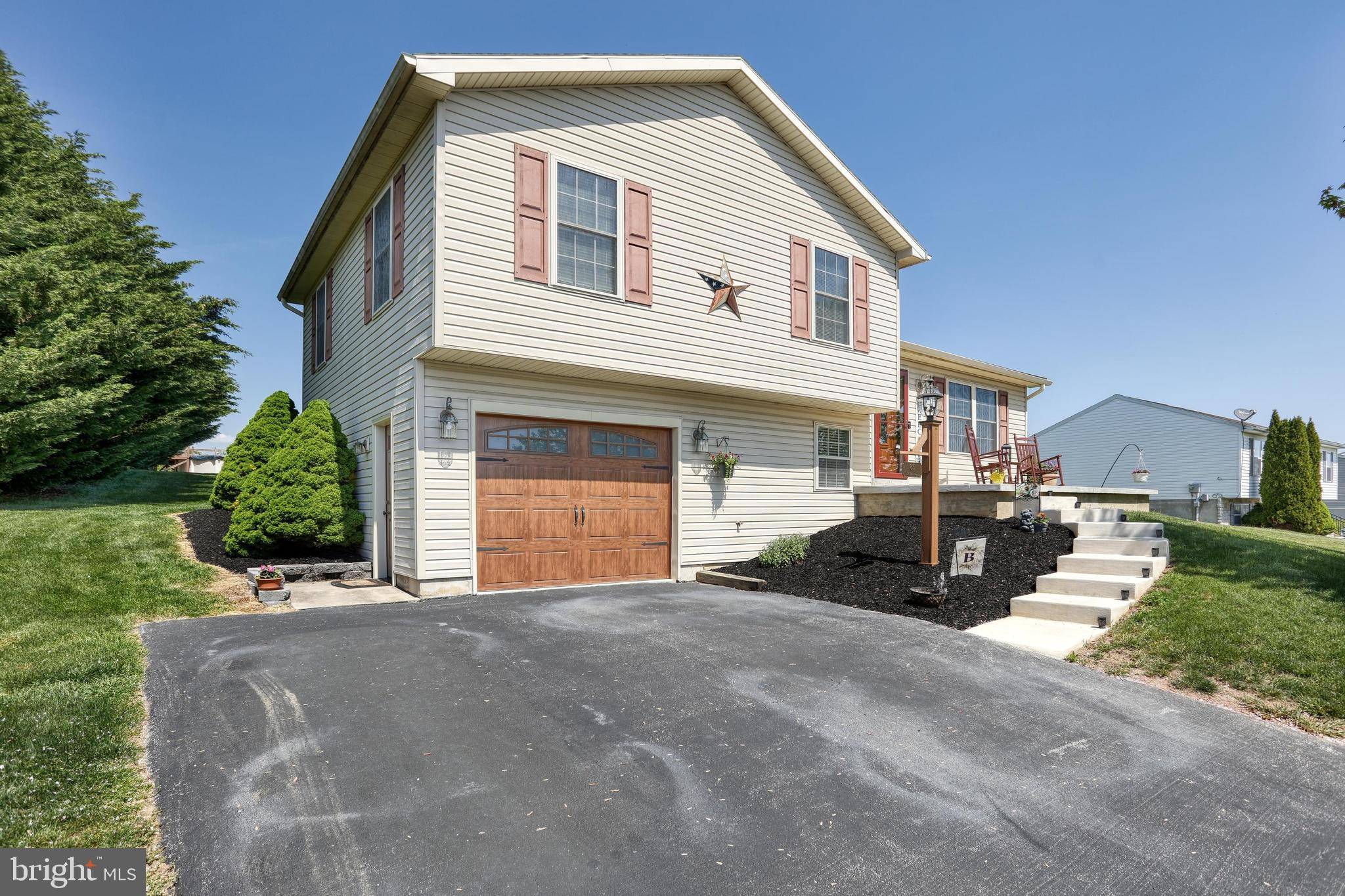 Spring Grove, PA 17362,85 GLENMAR DR