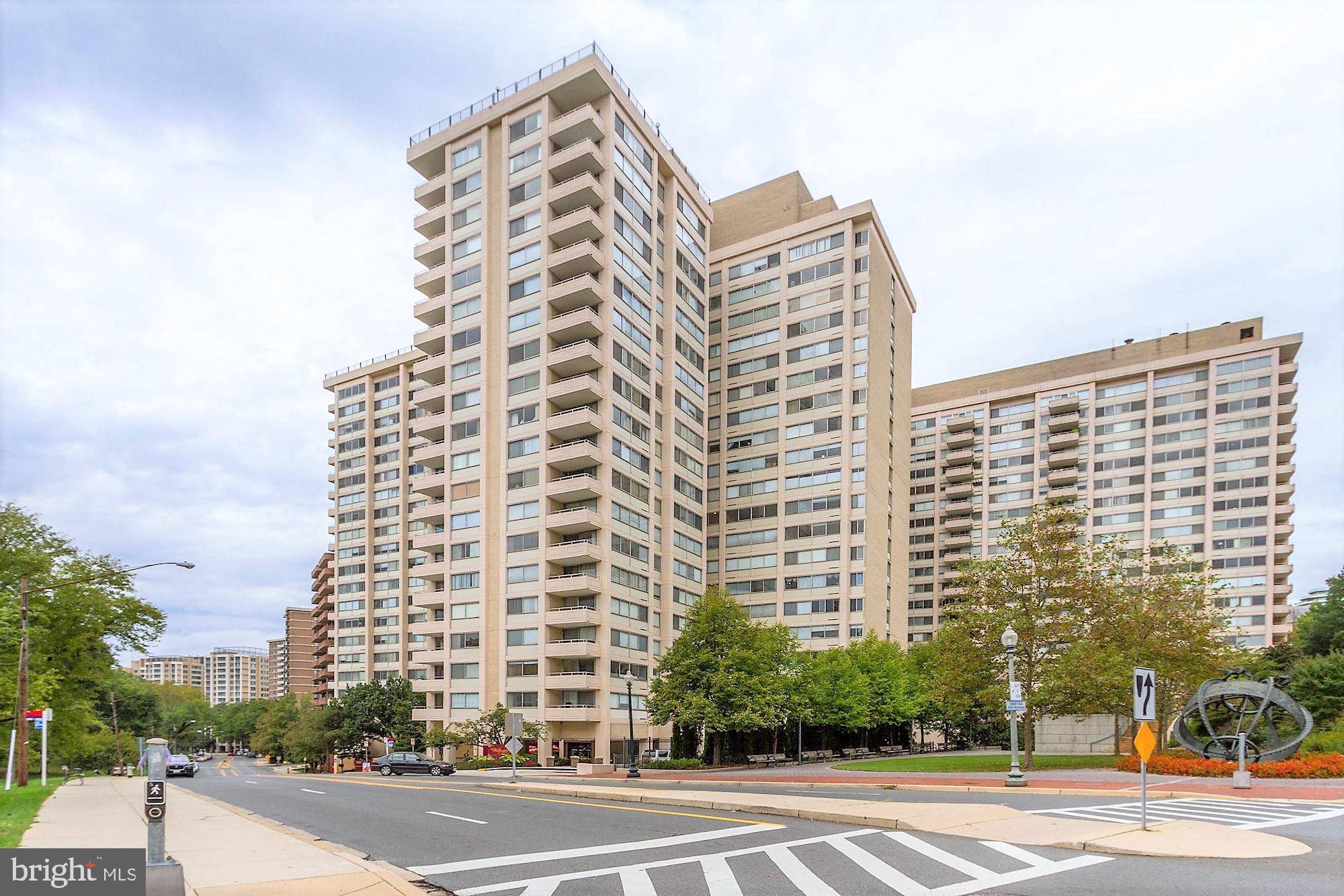 Chevy Chase, MD 20815,5500 FRIENDSHIP BLVD #1520N