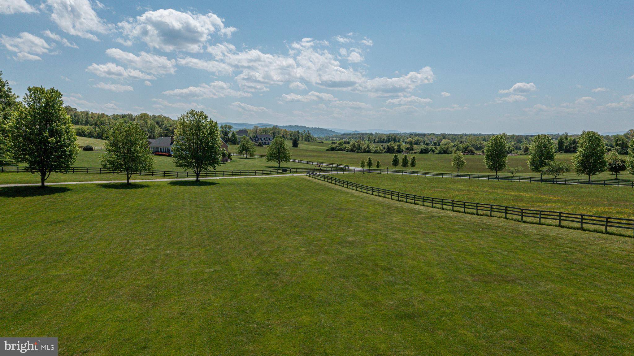 Berryville, VA 22611,144 LONG FIELD LN