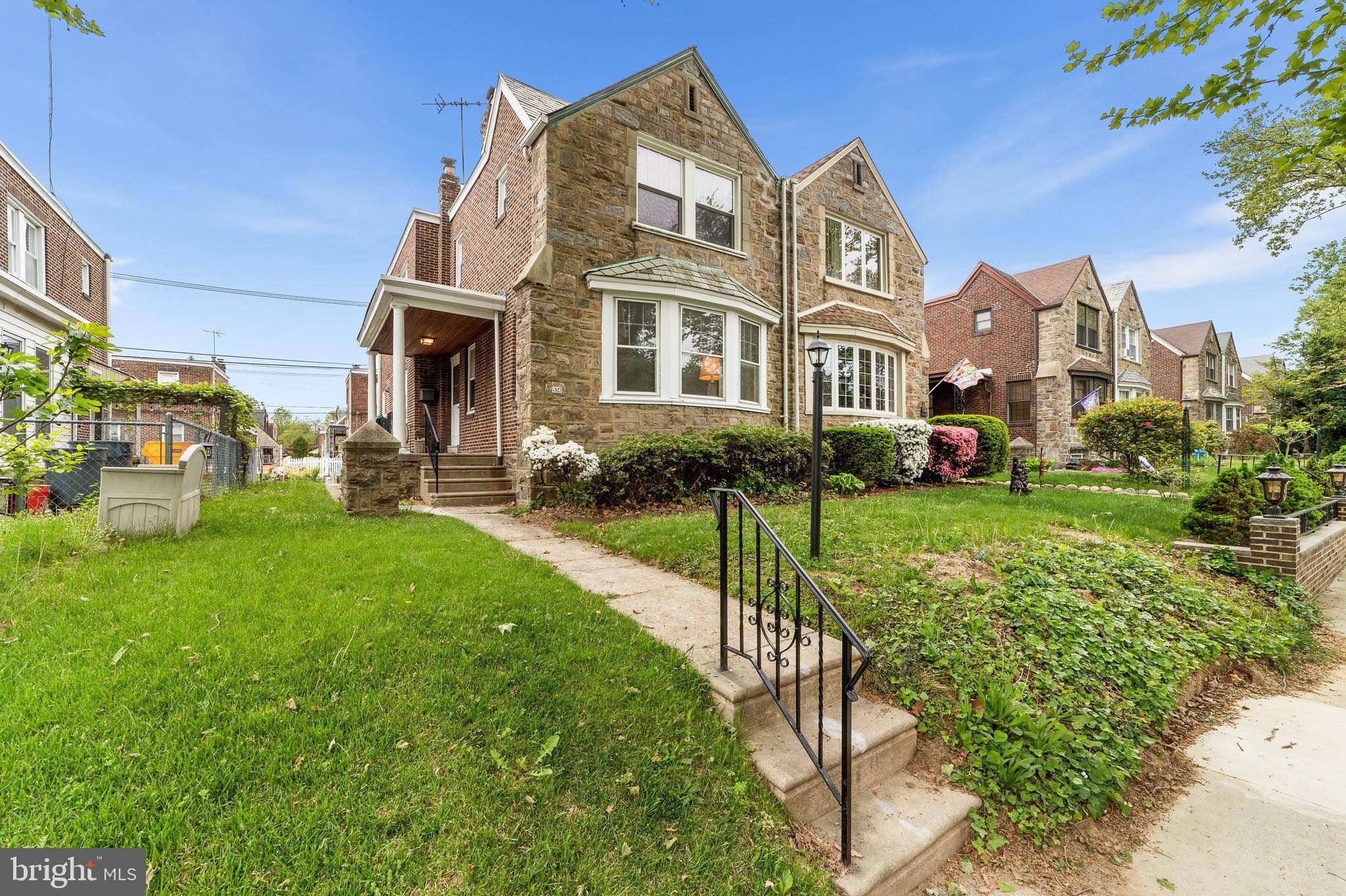 Philadelphia, PA 19111,834 GLENVIEW ST