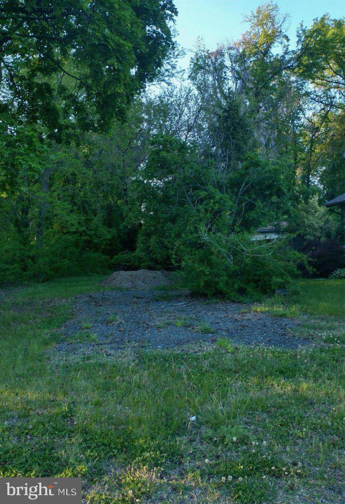 Gibbstown, NJ 08027,WEAVER AVE