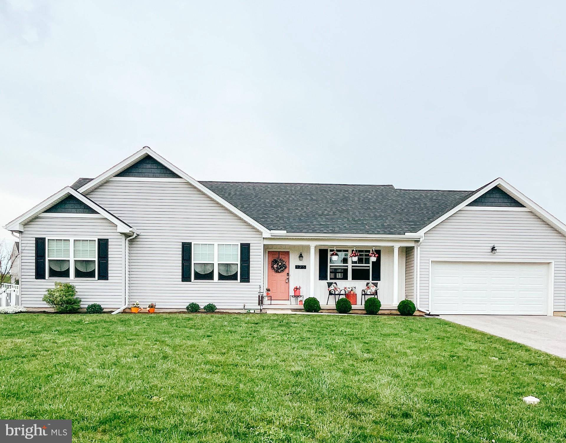 York, PA 17408,125 FARM HOUSE LN