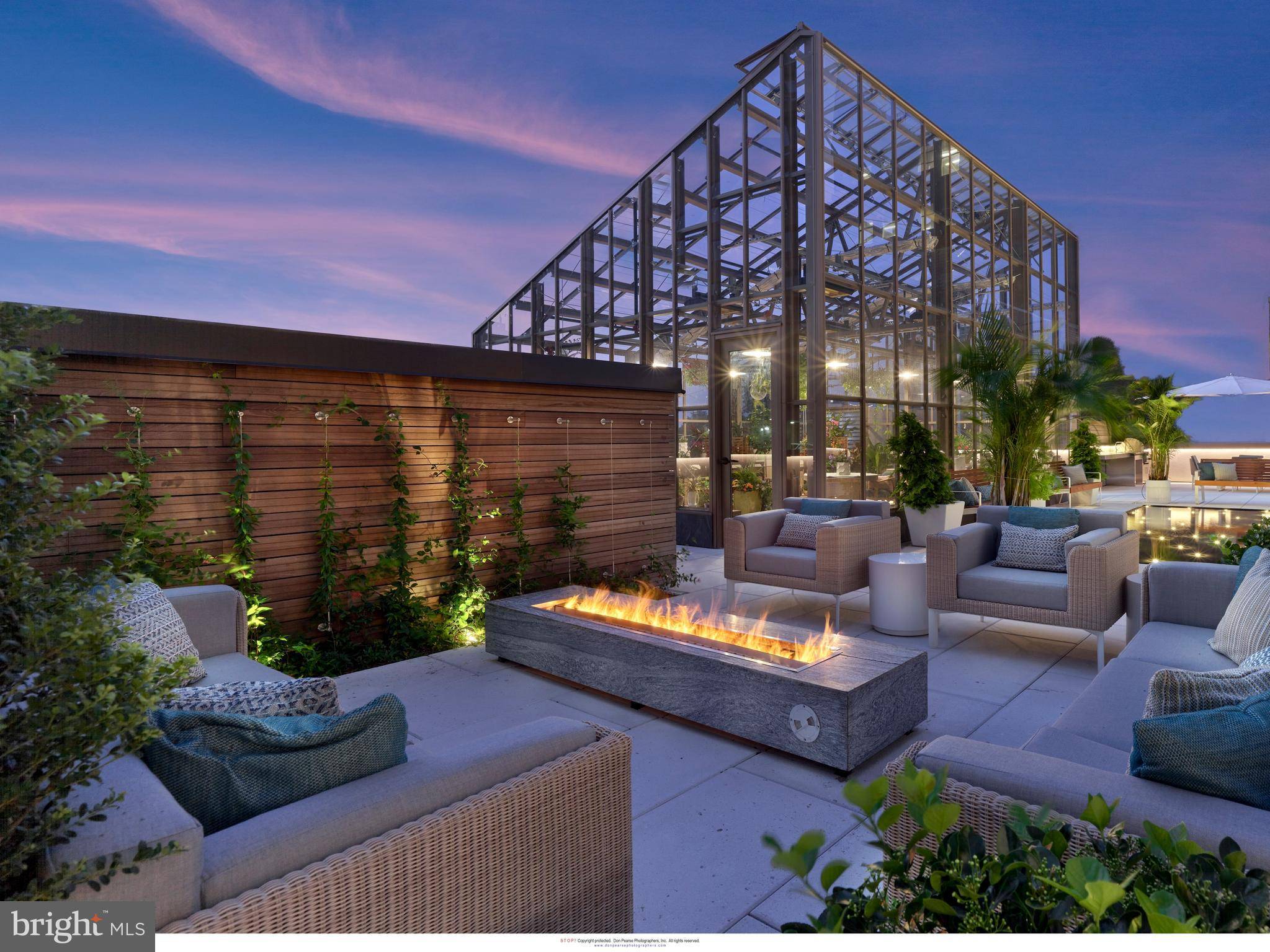 Philadelphia, PA 19107,301 S BROAD #802