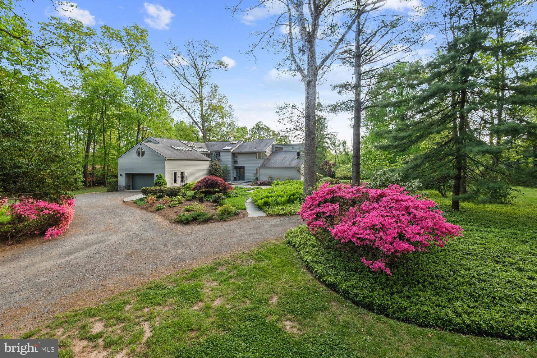 Great Falls, VA 22066,808 CROOKED CROW LN