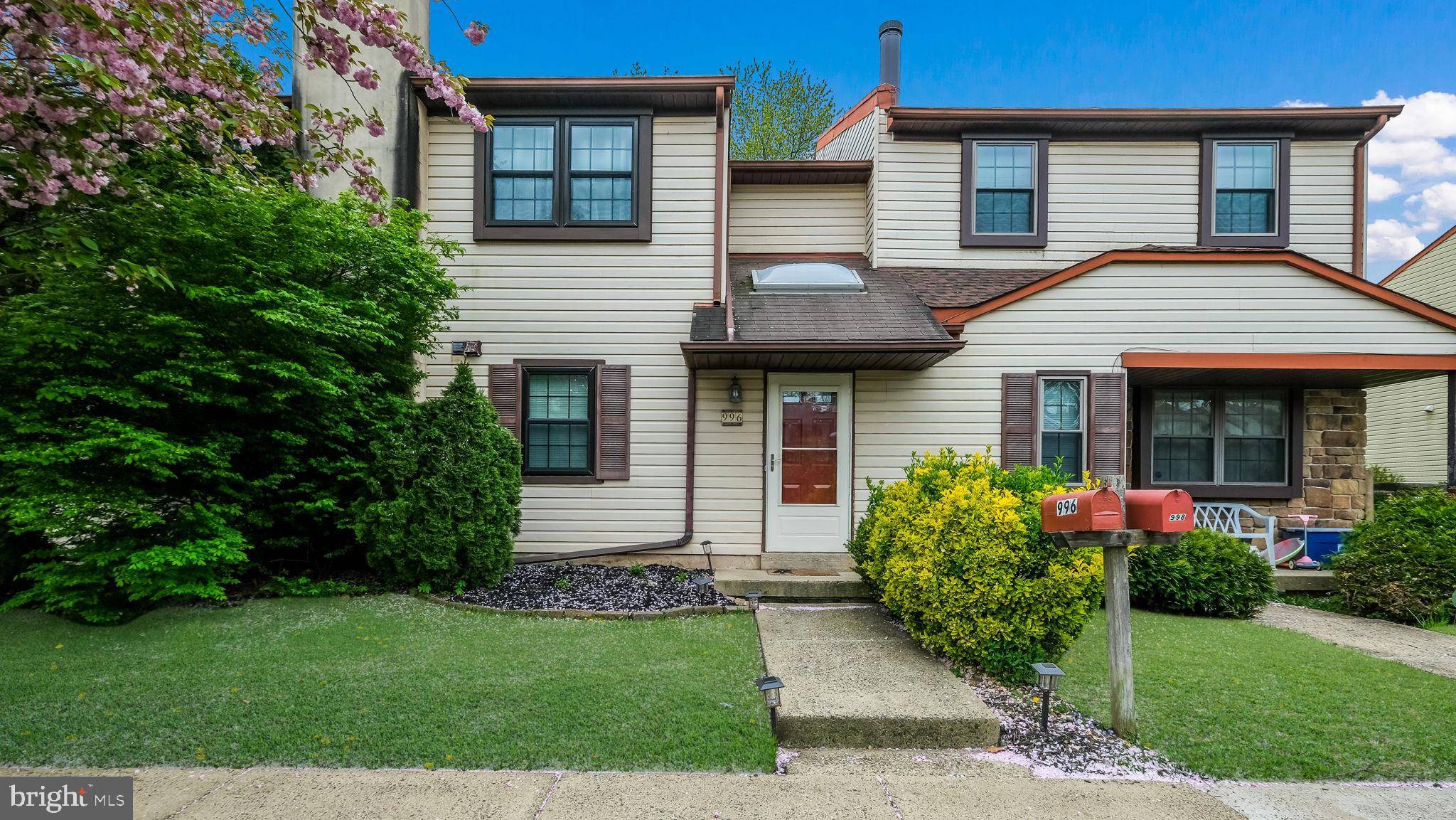 Warminster, PA 18974,996 BANCROFT PL