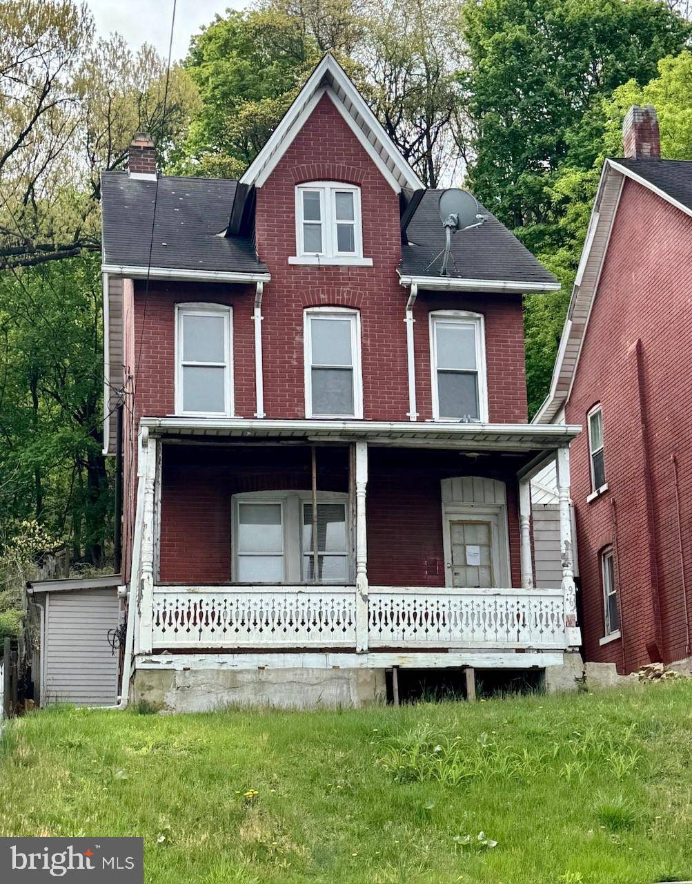 Bethlehem, PA 18015,963 WYANDOTTE ST