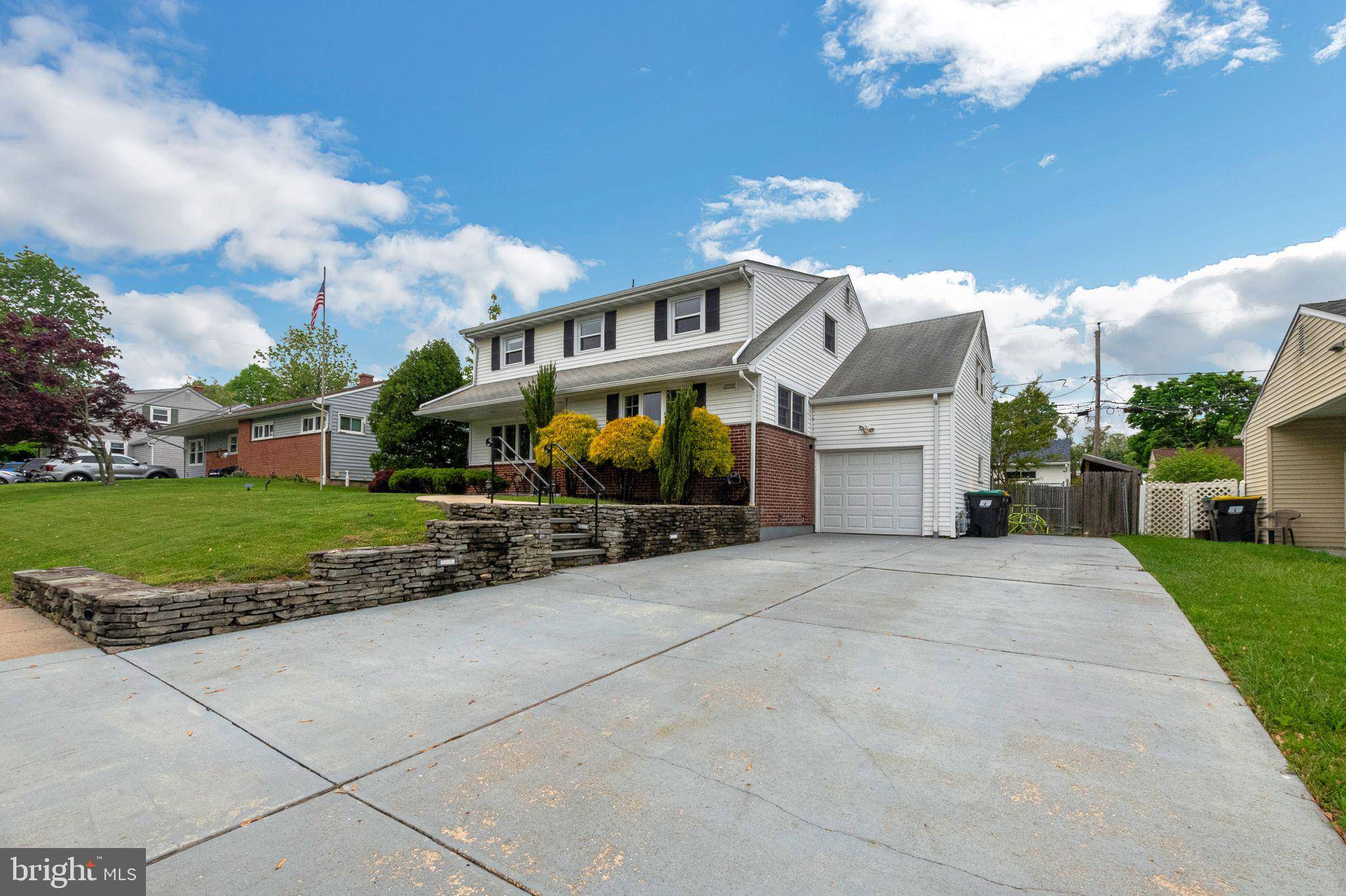 Claymont, DE 19703,14 GLENROCK DR