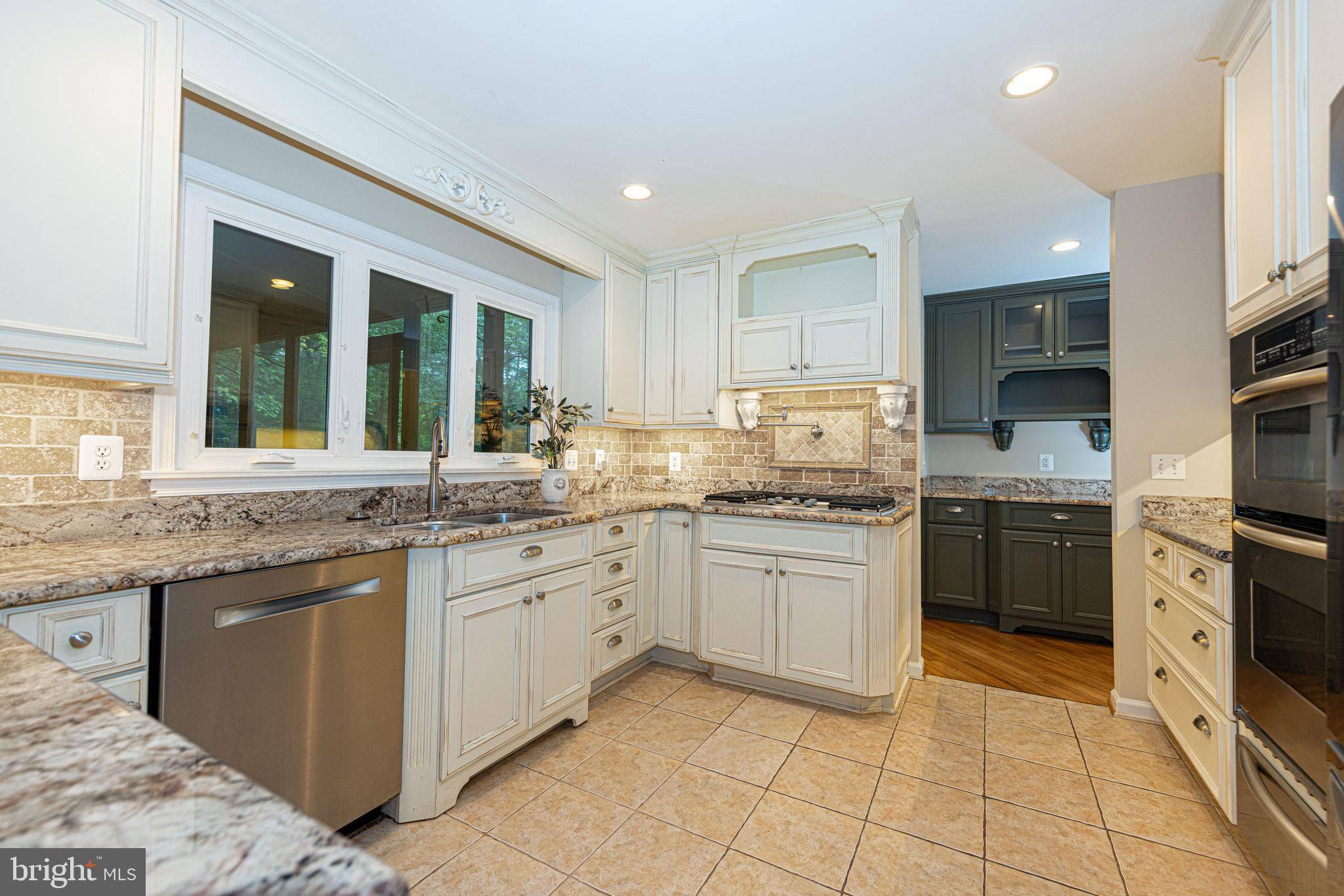 Fairfax Station, VA 22039,9703 RAMBLING RIDGE CT