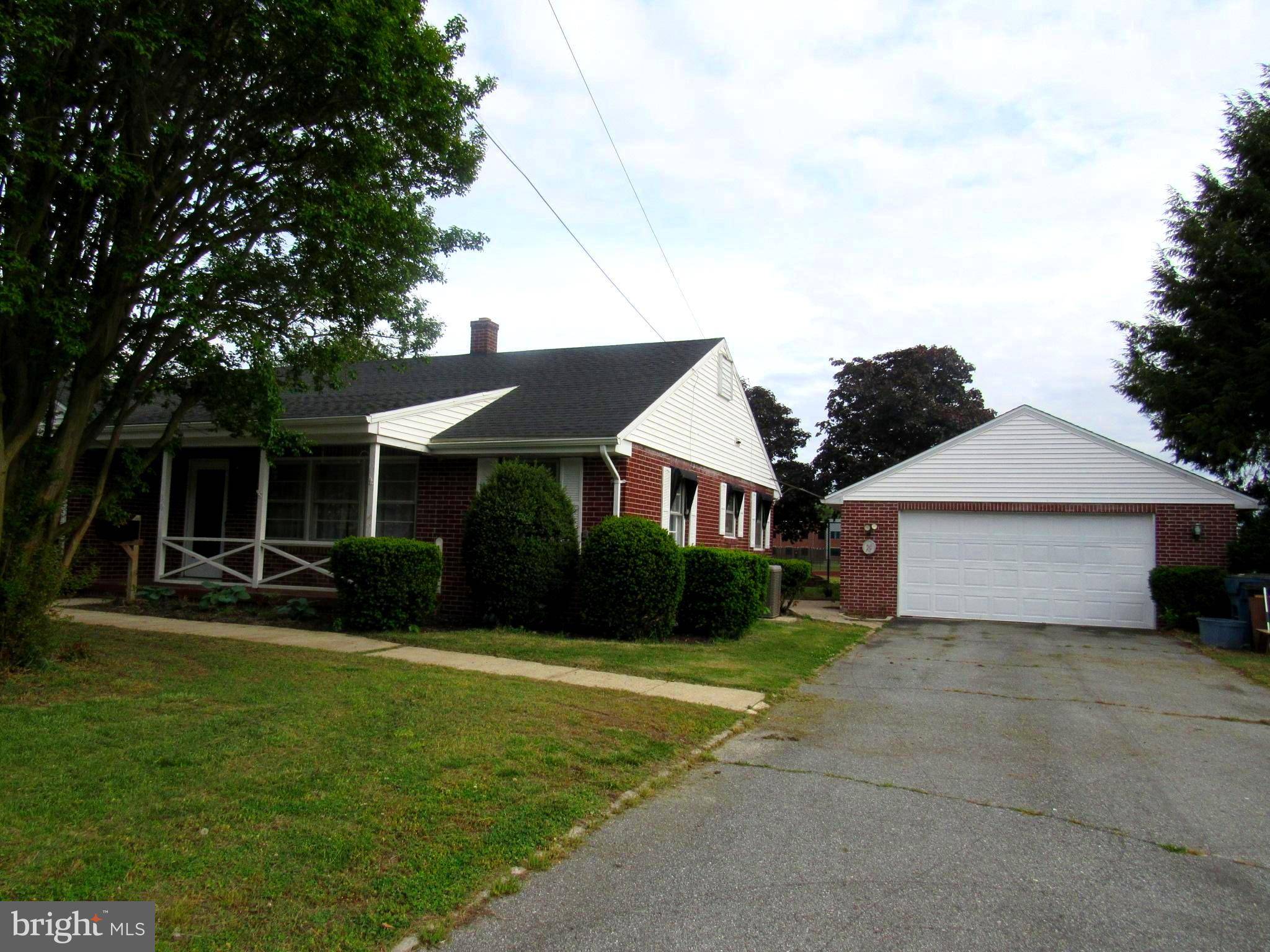 Laurel, DE 19956,130 OAK LANE DR