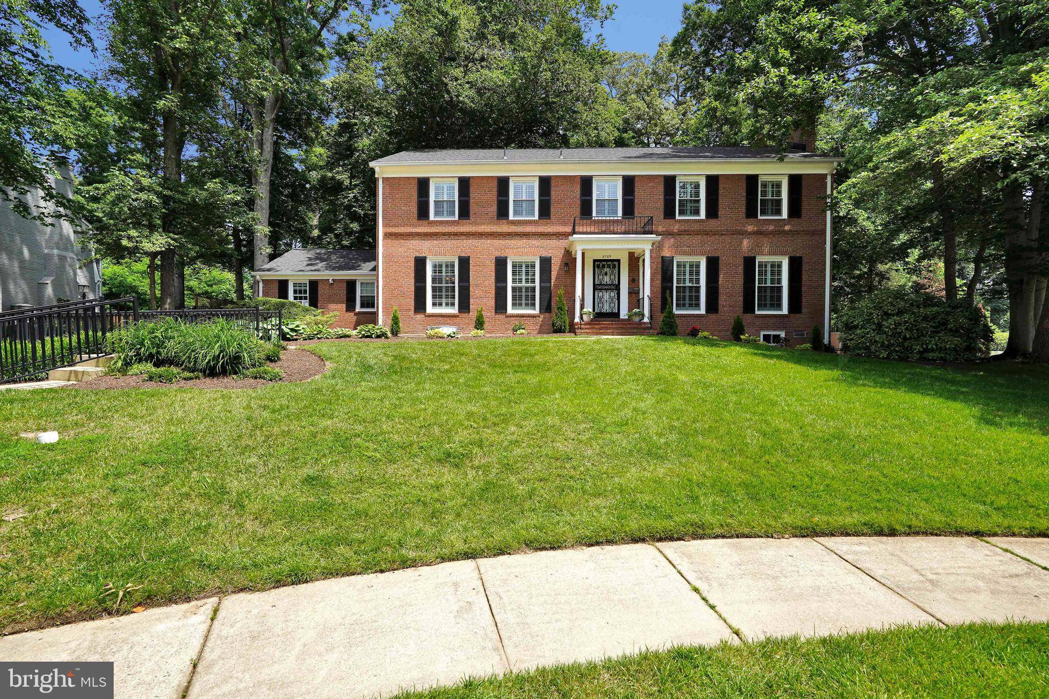 Alexandria, VA 22308,8709 EAGLEBROOK CT