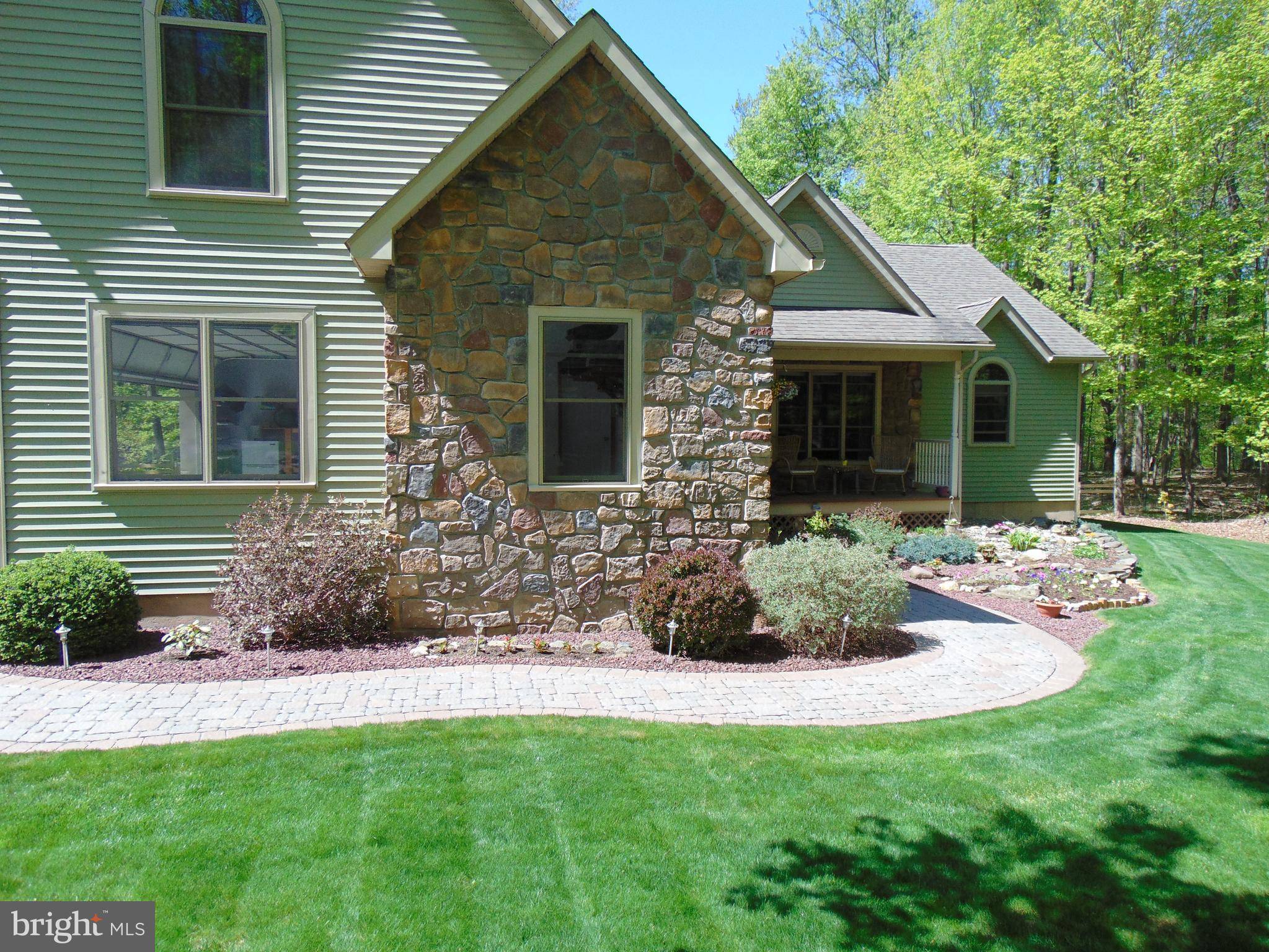 Greentown, PA 18426,111 TURKEY RUN DR