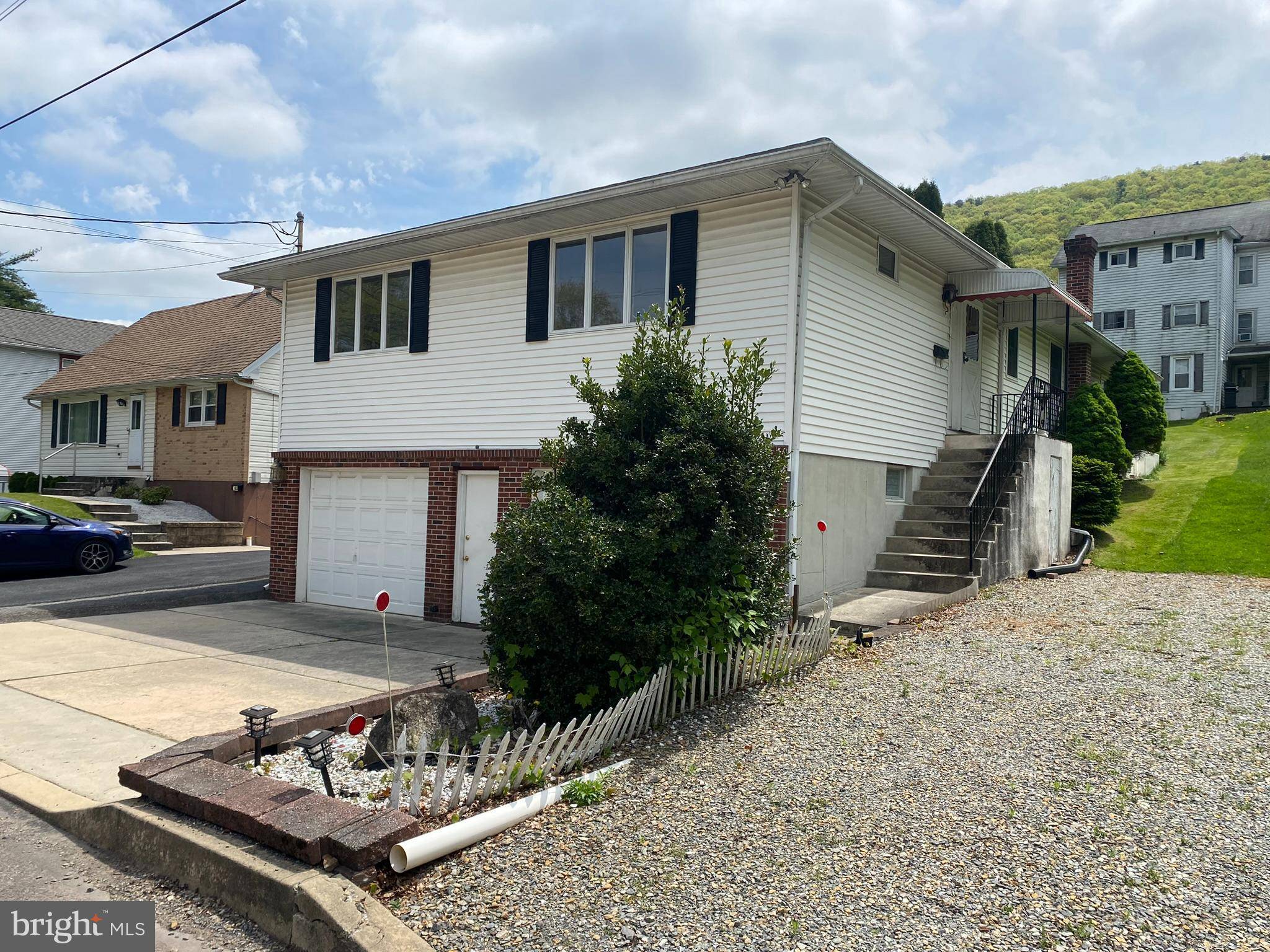 Nesquehoning, PA 18240,155-E MILL ST