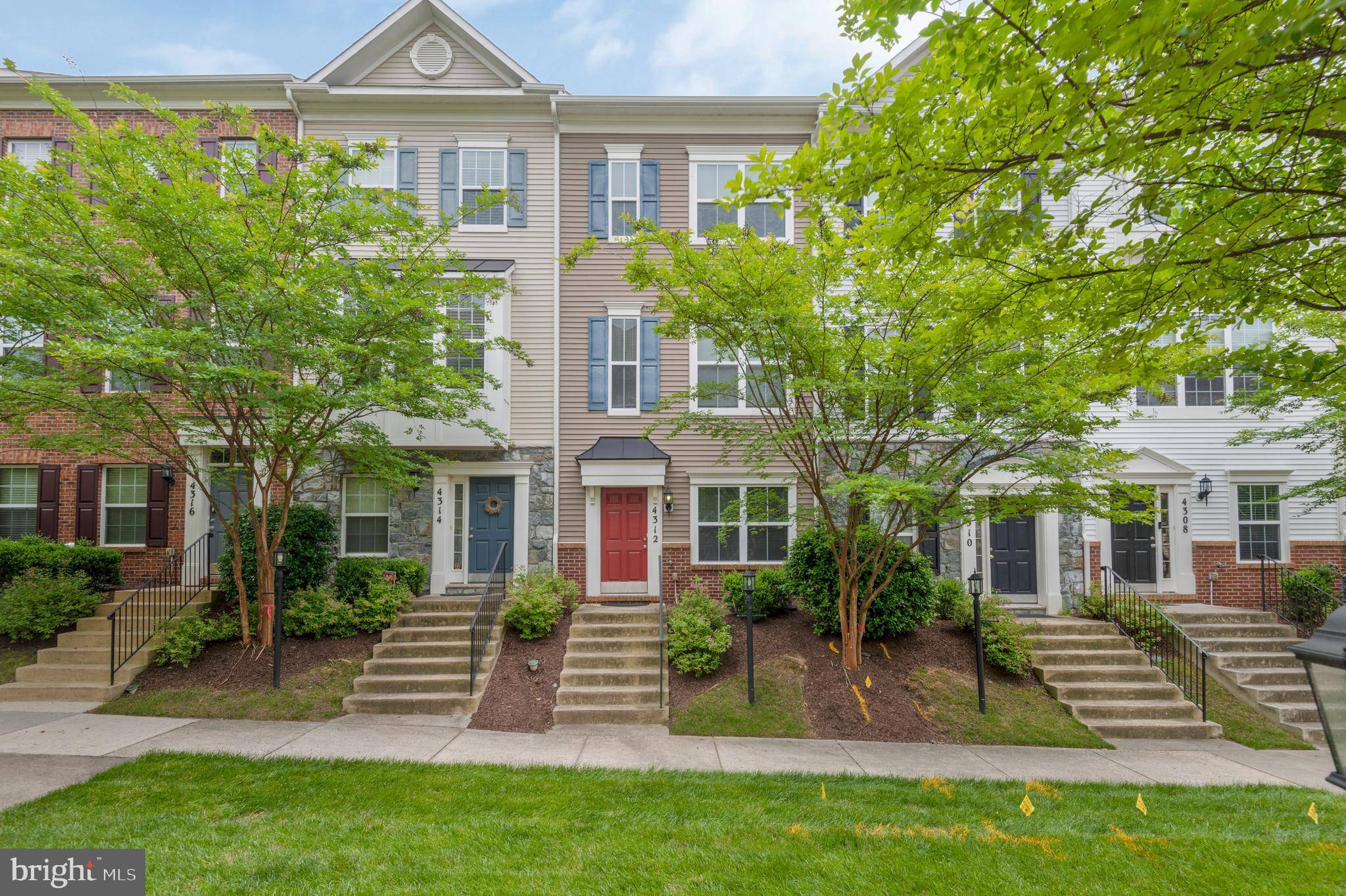 Triangle, VA 22172,4312 POTOMAC HIGHLANDS CIR