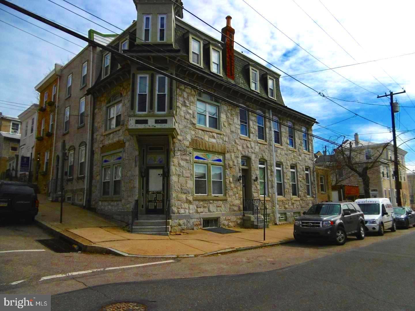 Philadelphia, PA 19128,179 MARKLE ST