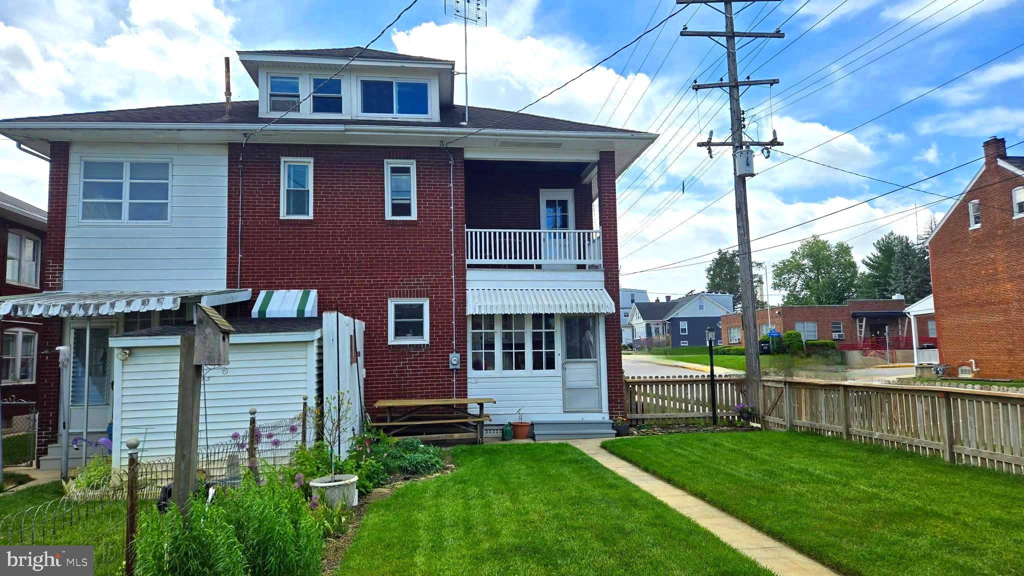 York, PA 17404,1651 W PHILADELPHIA ST