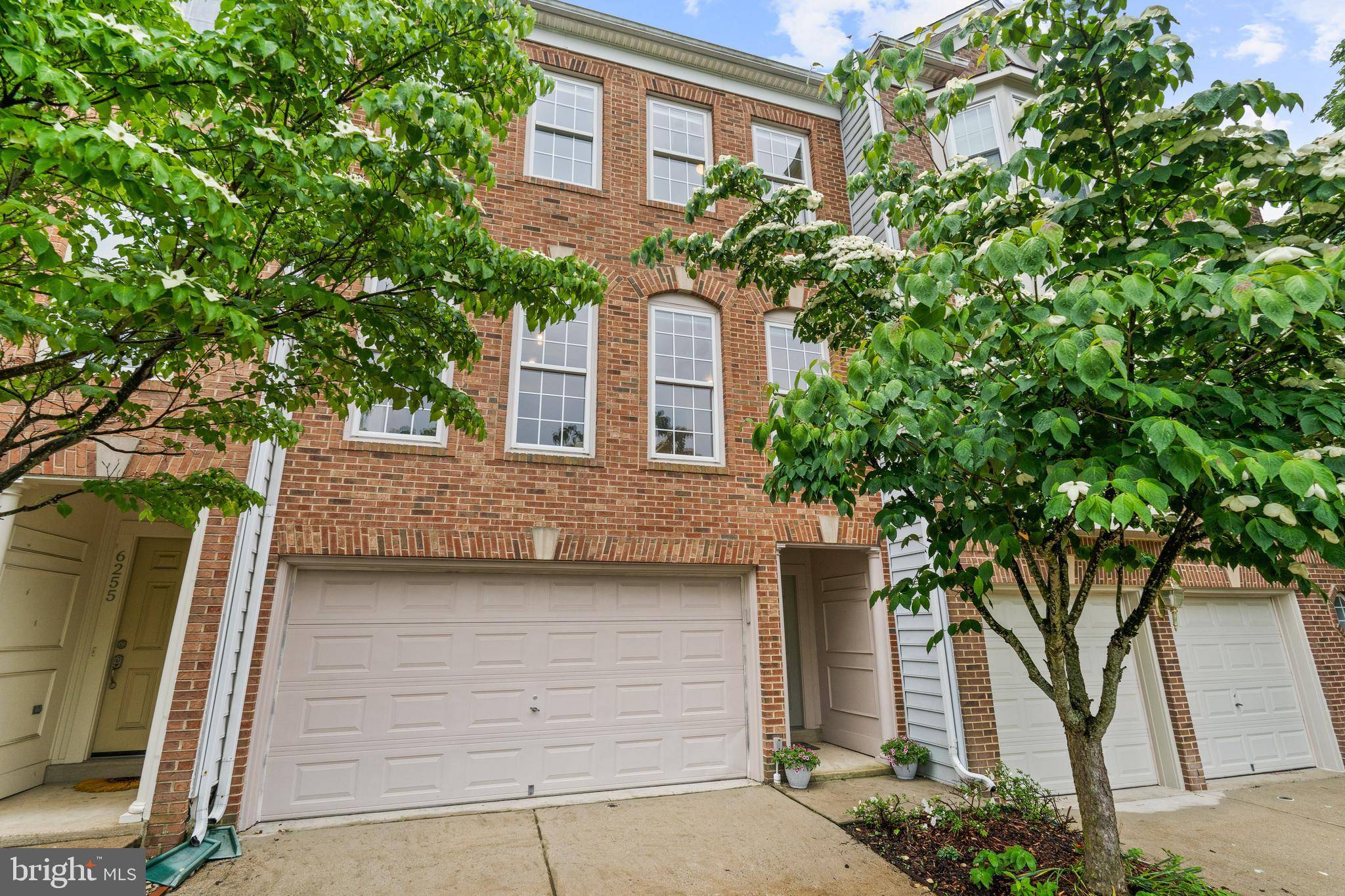 Alexandria, VA 22312,6257 COZY GLEN CT