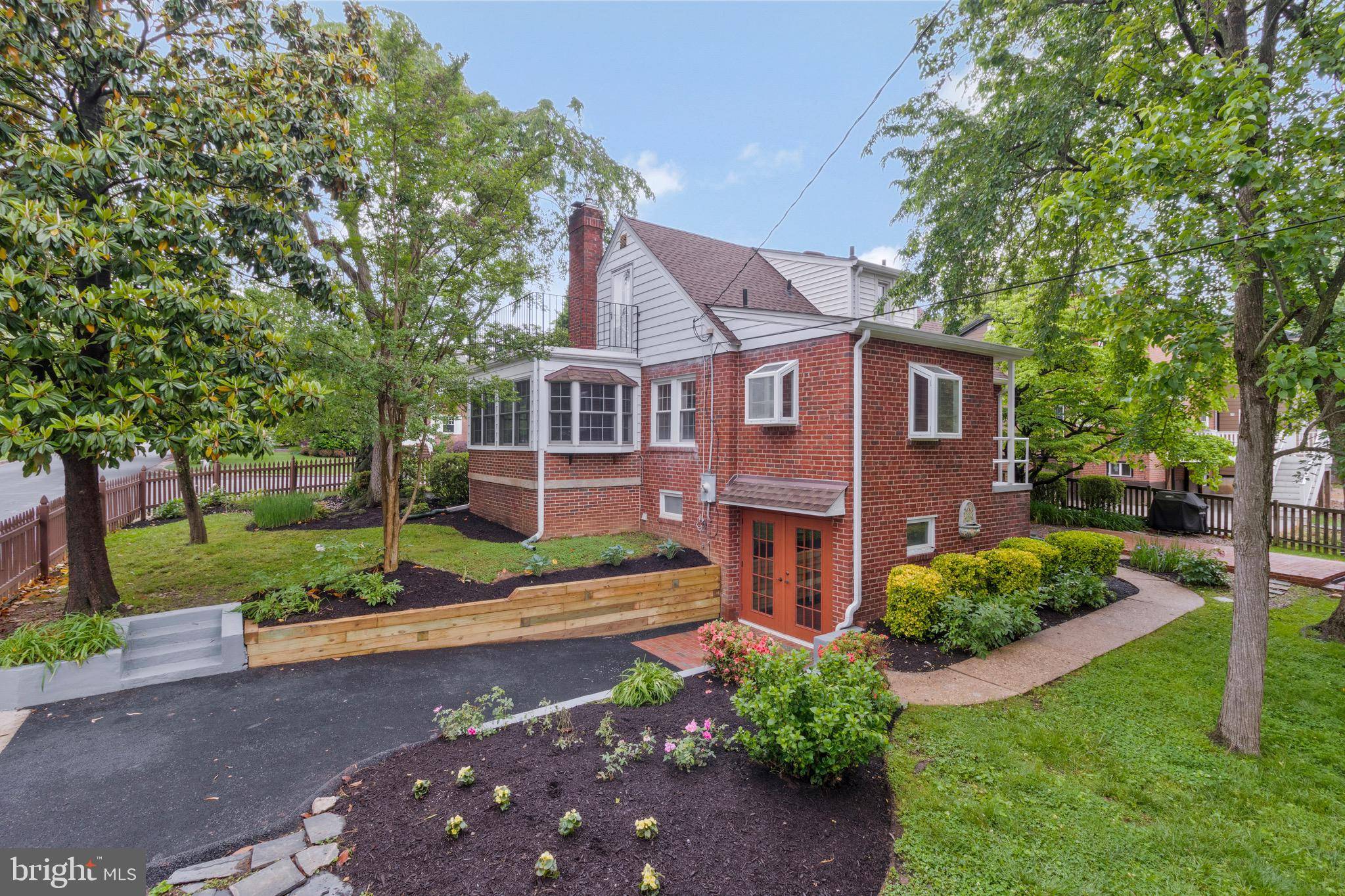 Falls Church, VA 22042,2841 MEADOW LN