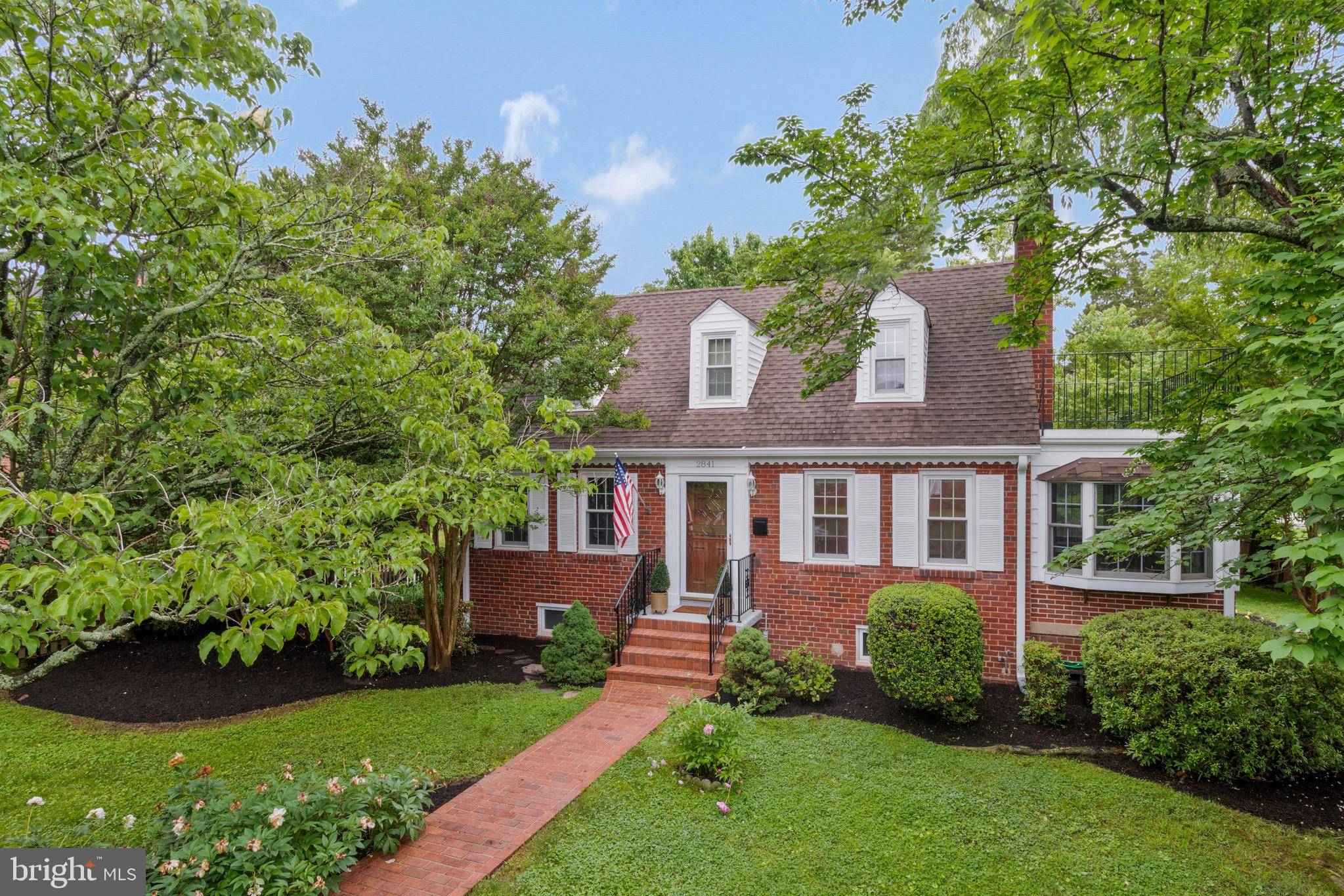 Falls Church, VA 22042,2841 MEADOW LN