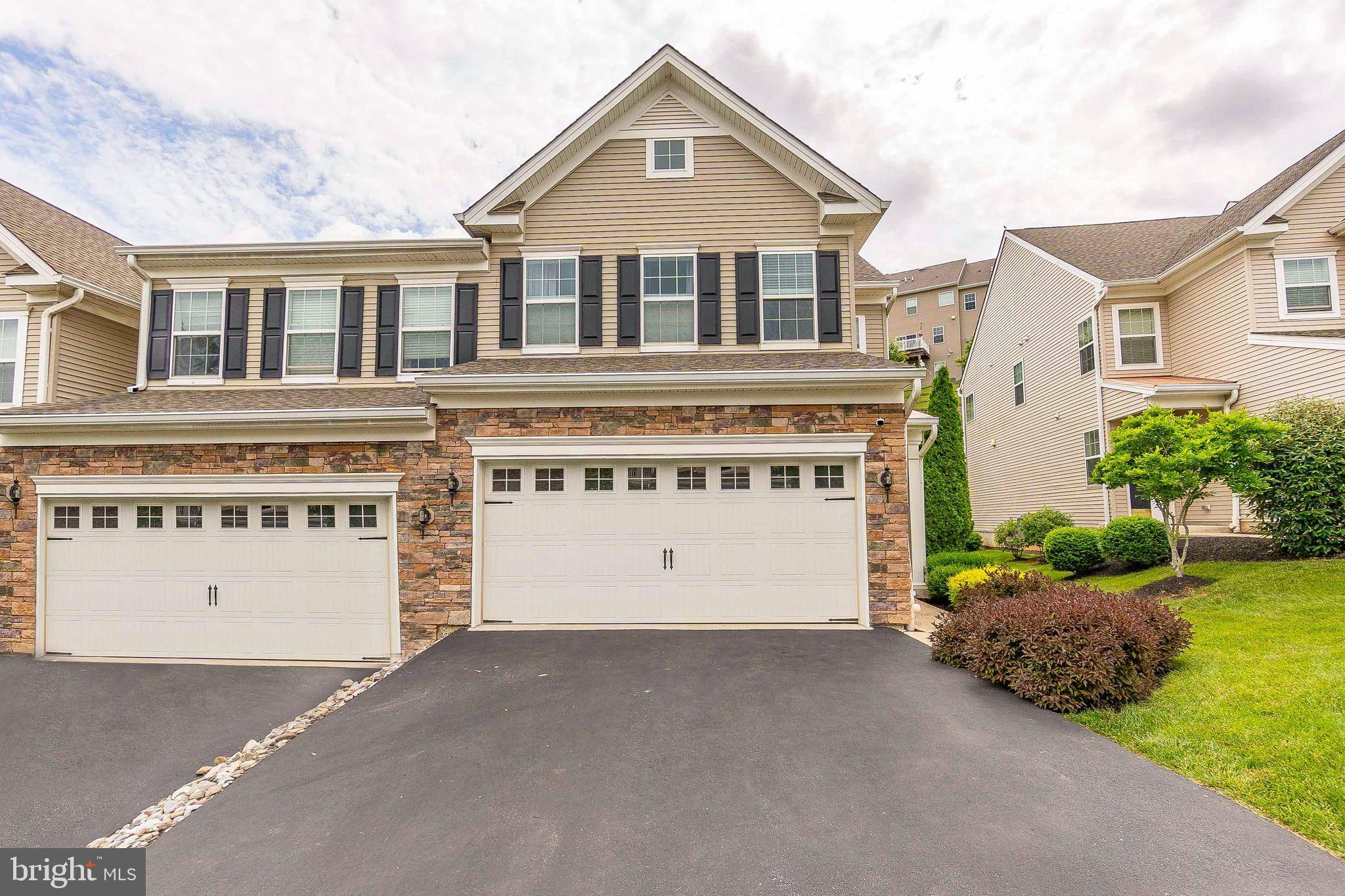 Newtown Square, PA 19073,211 CLERMONT DR