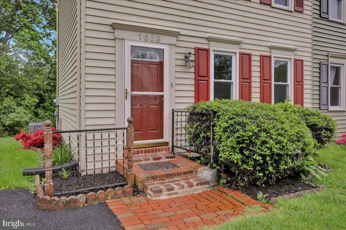 Lancaster, PA 17603,1683 CHADWICK CIR