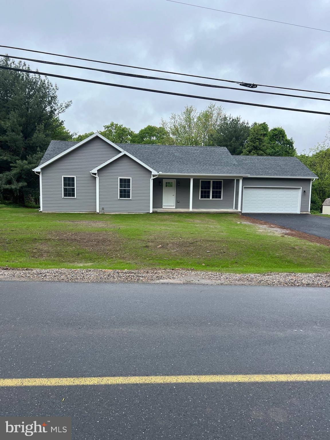 Auburn, PA 17922,185 NAVAJO DR