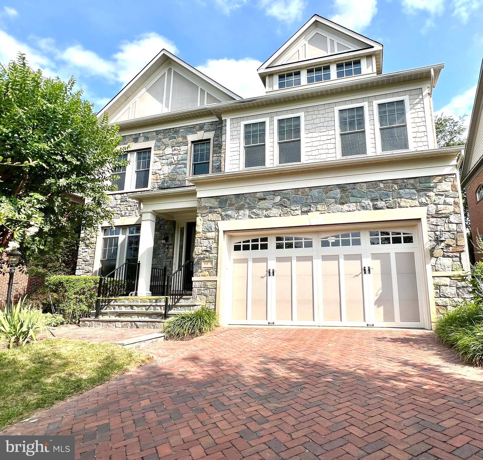 Falls Church, VA 22043,6819 STOCKWELL MANOR DR