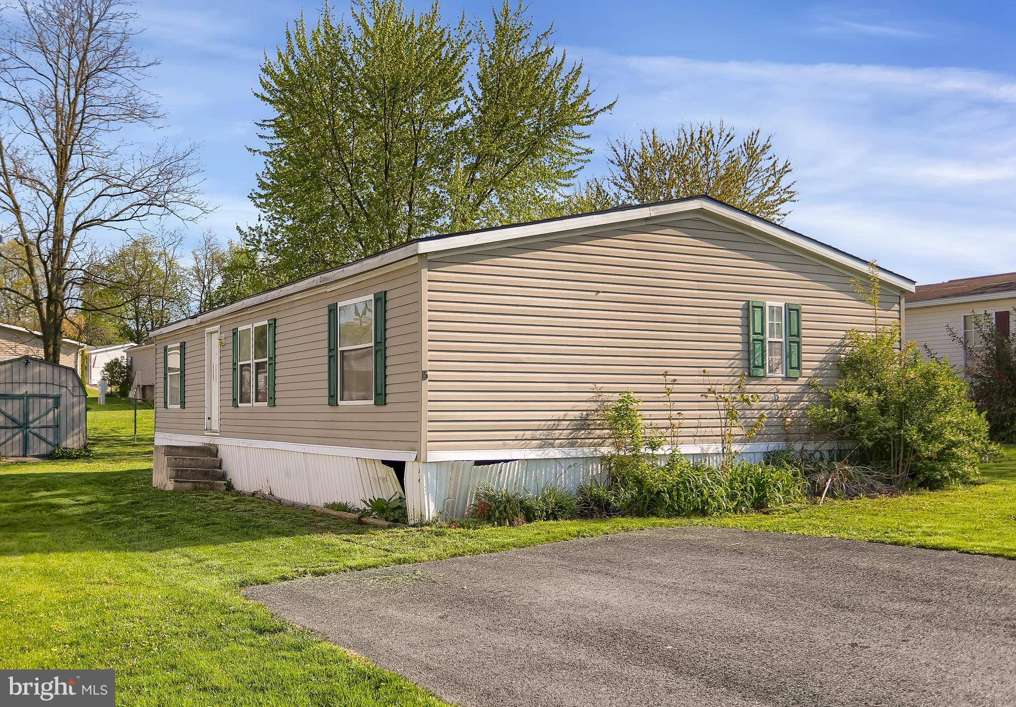 Millersburg, PA 17061,15 SIDING LN