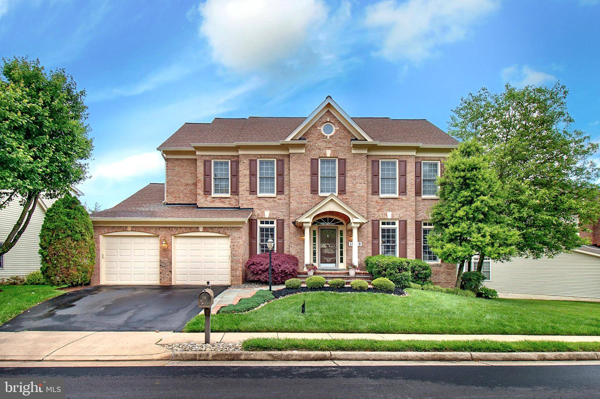 Chantilly, VA 20151,14049 EAGLE CHASE CIR