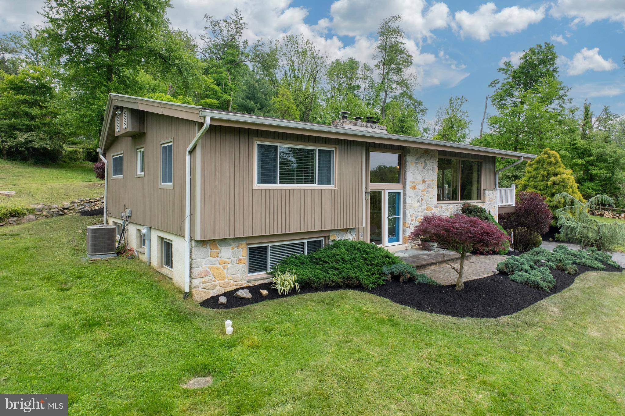 Glen Mills, PA 19342,112 GRADYVILLE RD