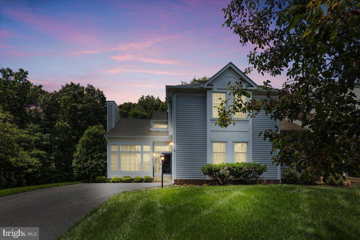 Centreville, VA 20121,6510 PALISADES DR