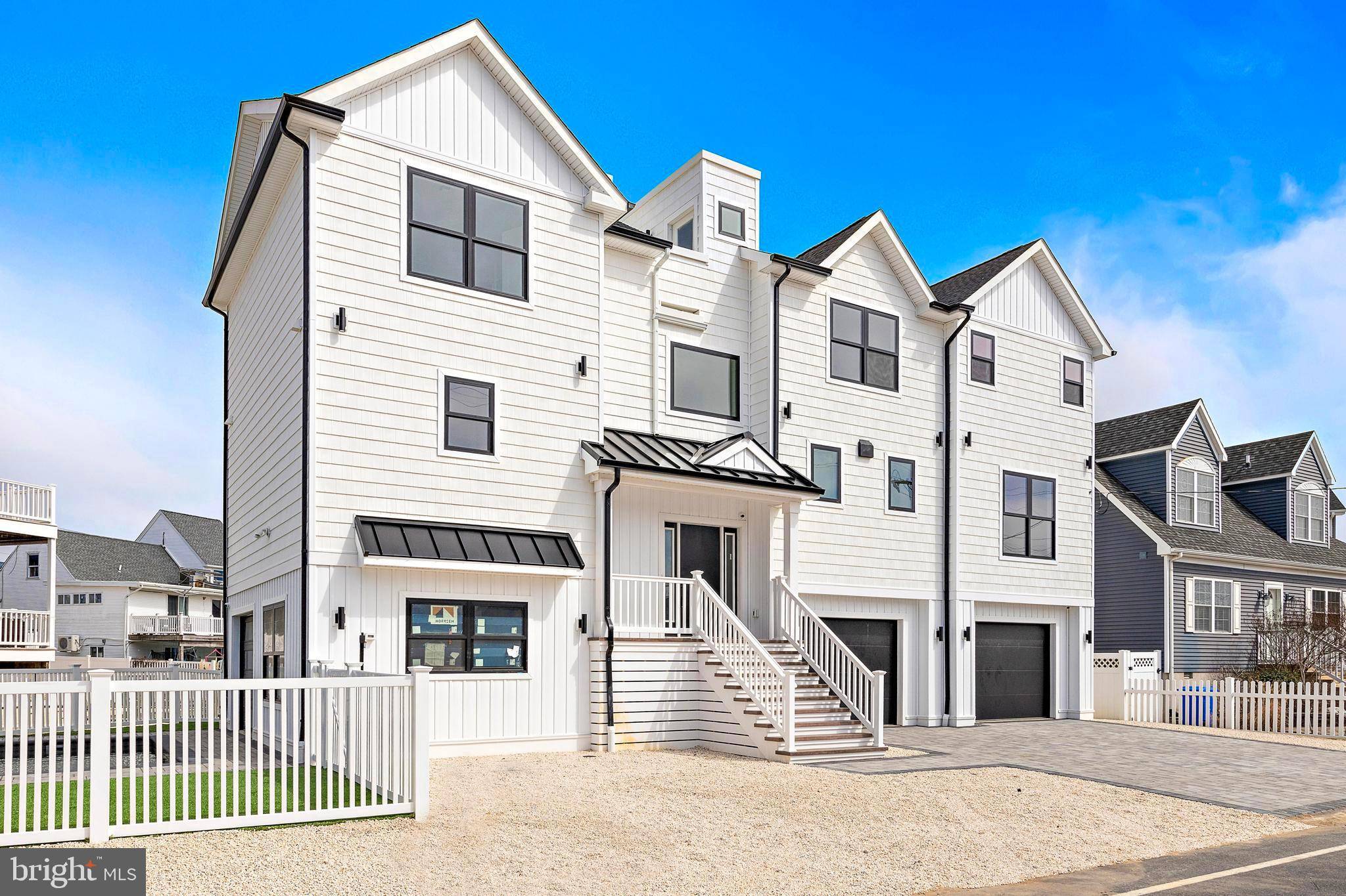 Manahawkin, NJ 08050,1042 JENNIFER LN