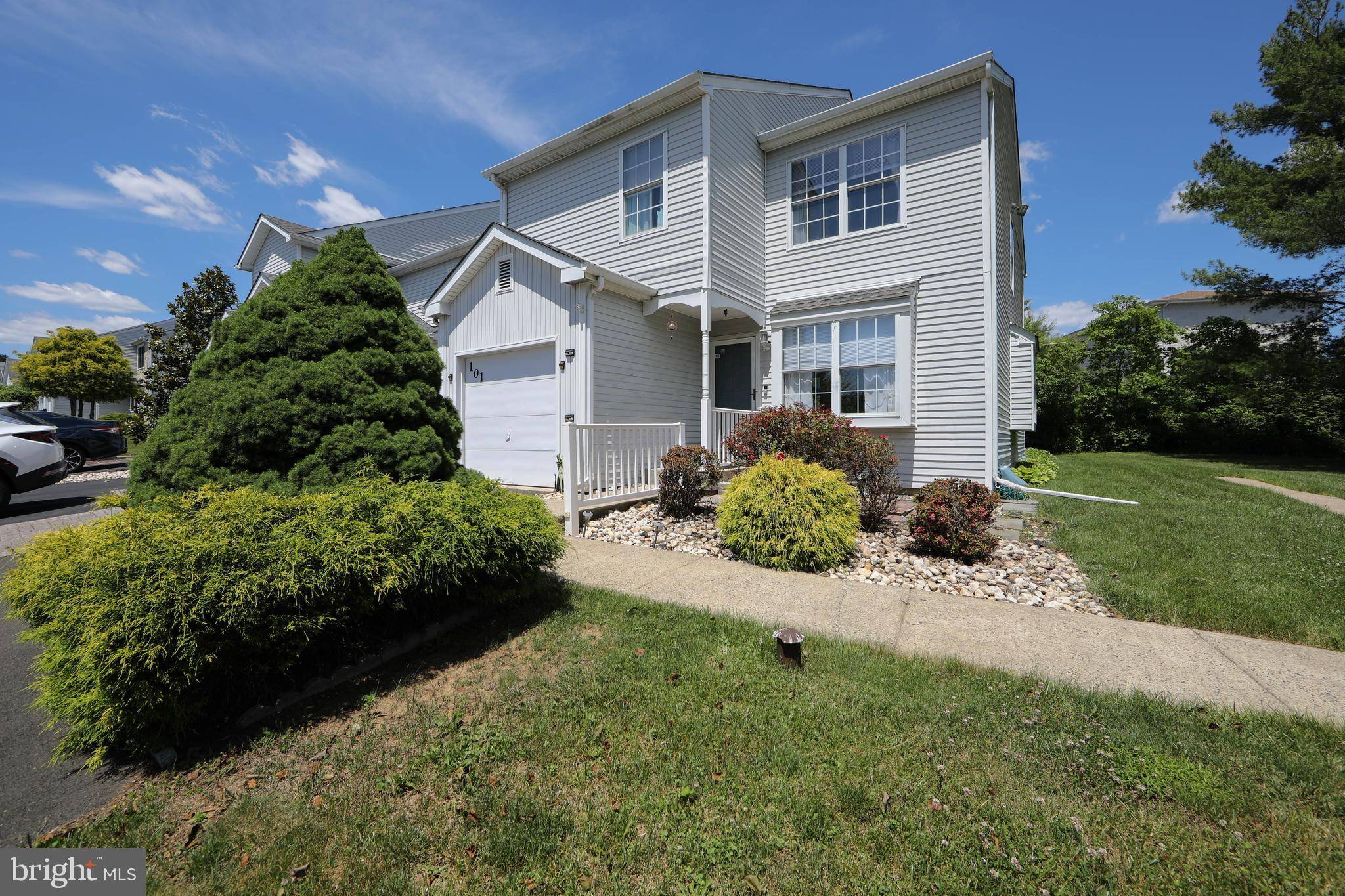 Feasterville Trevose, PA 19053,101 FORGE LN