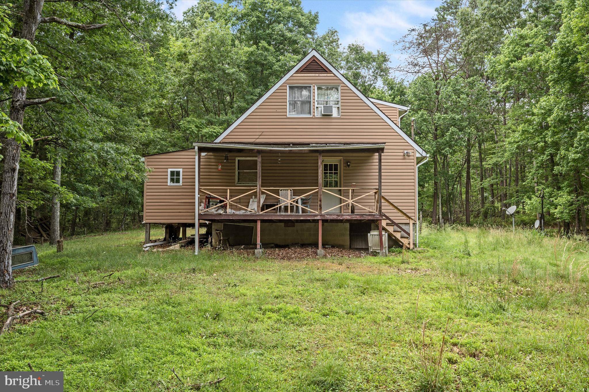 Berkeley Springs, WV 25411,694 WHISKEY STILL RD