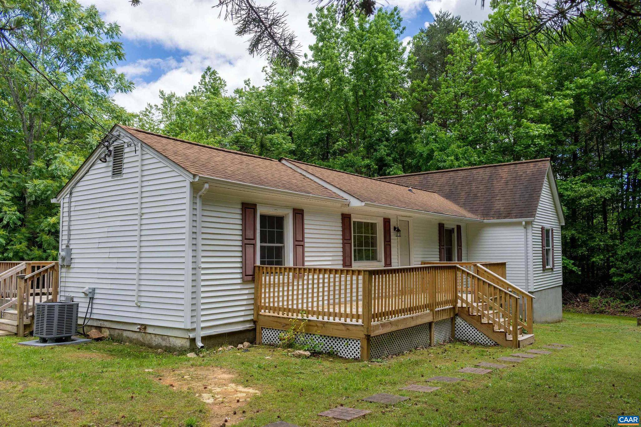 Louisa, VA 23093,83 DEER TAIL LN