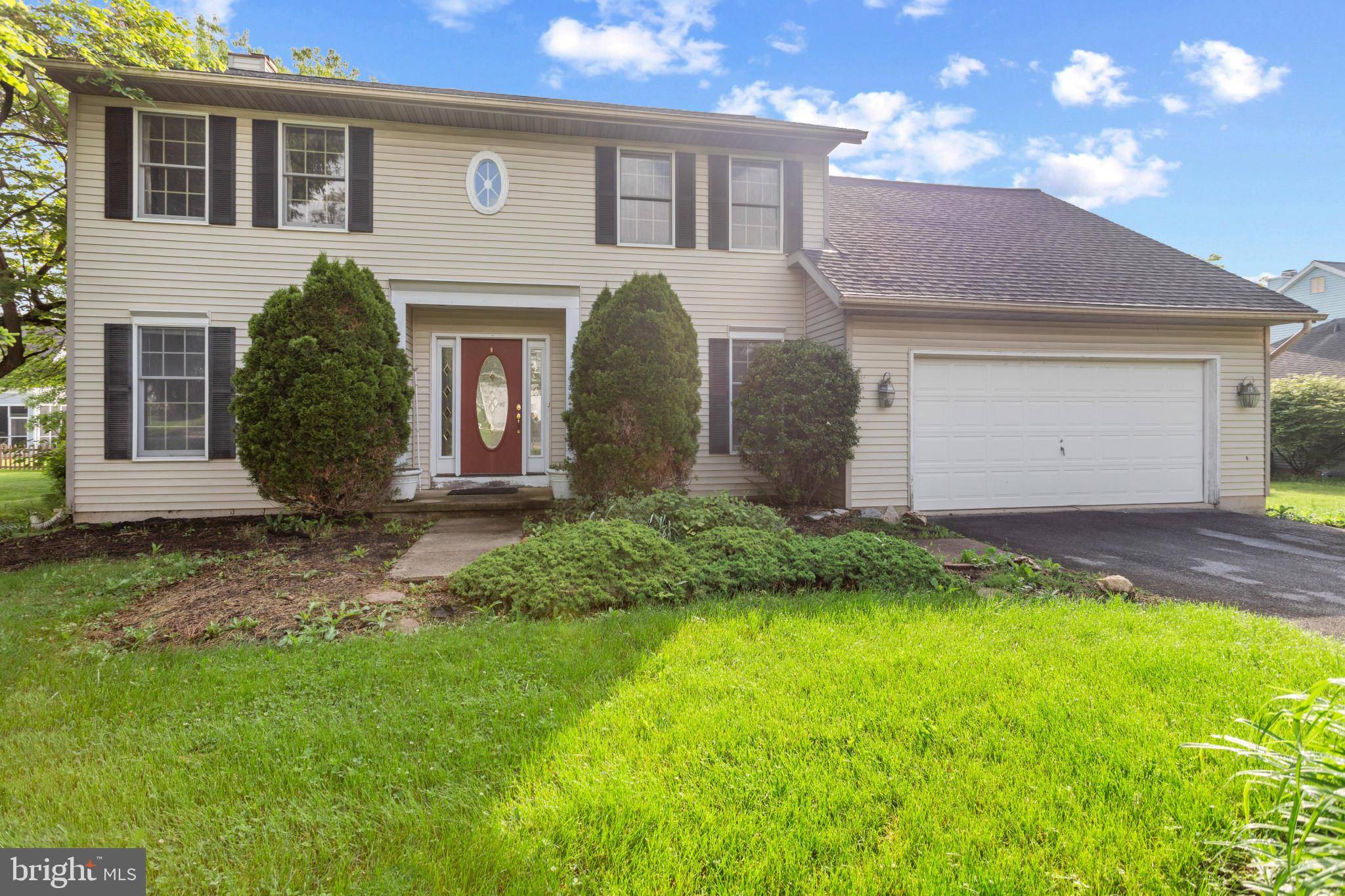 Palmyra, PA 17078,8 CLOVER LN